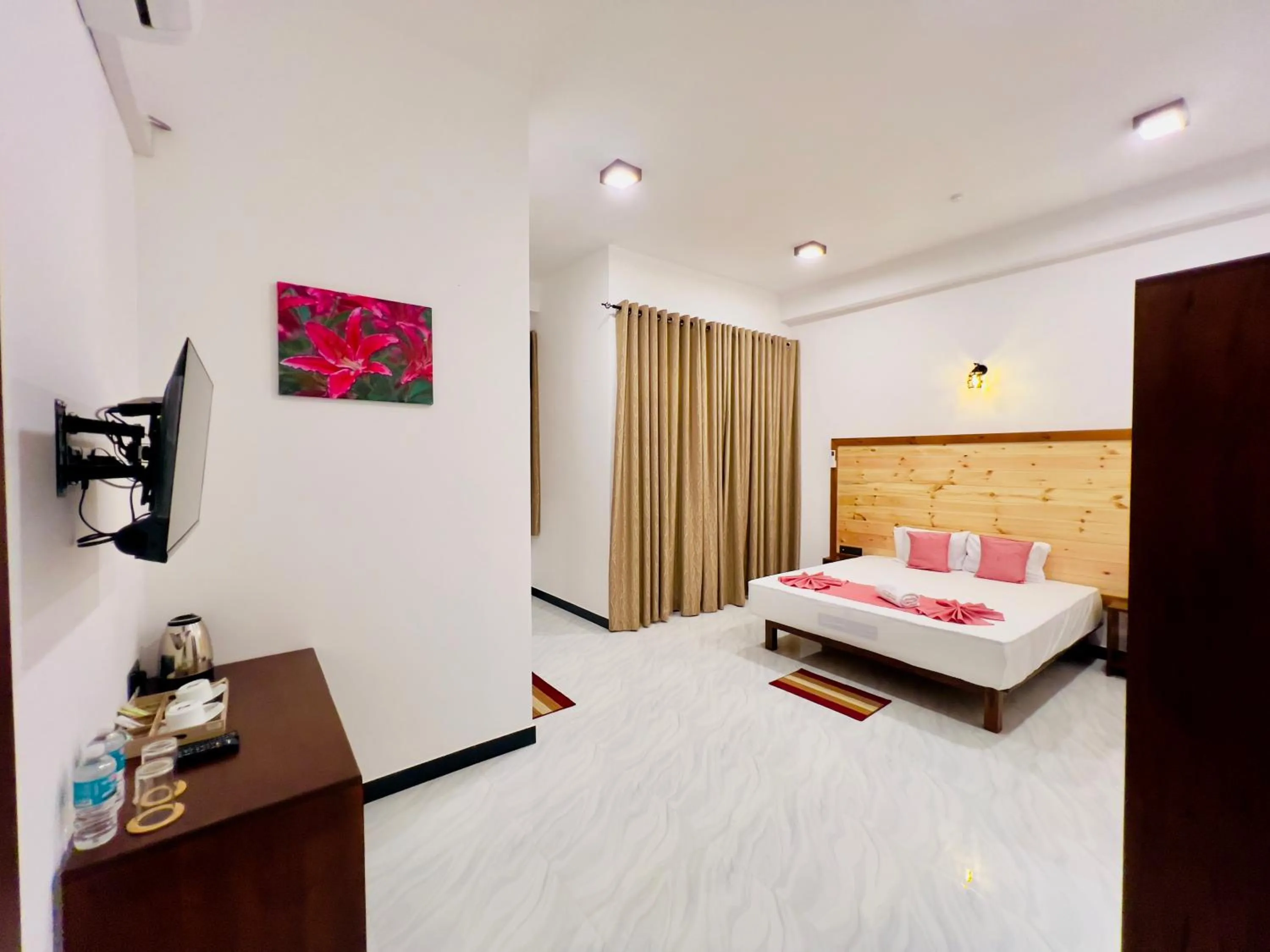 TV and multimedia, Bed in Ranketha Resort & Restaurant