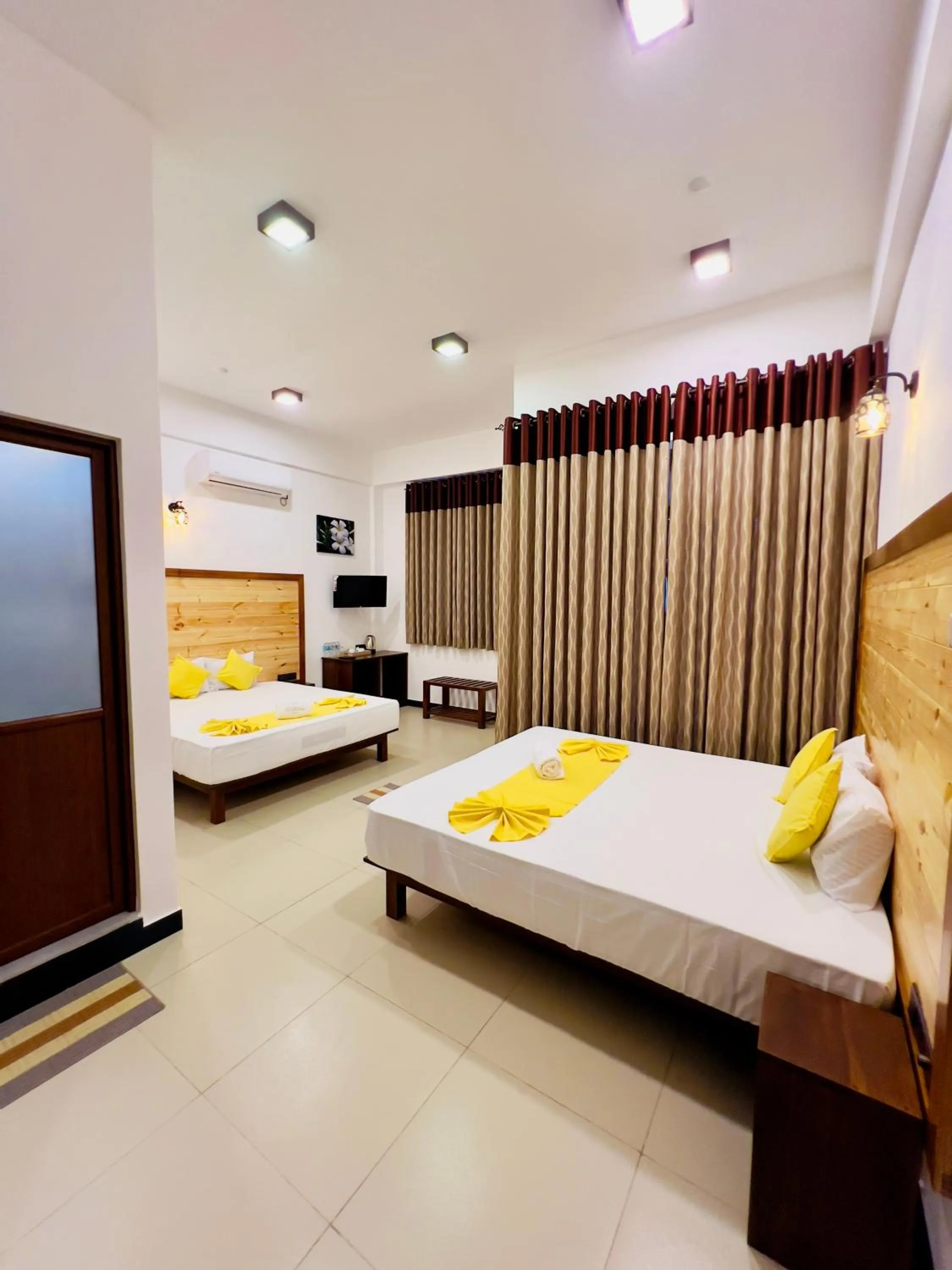 Photo of the whole room, Bed in Ranketha Resort & Restaurant