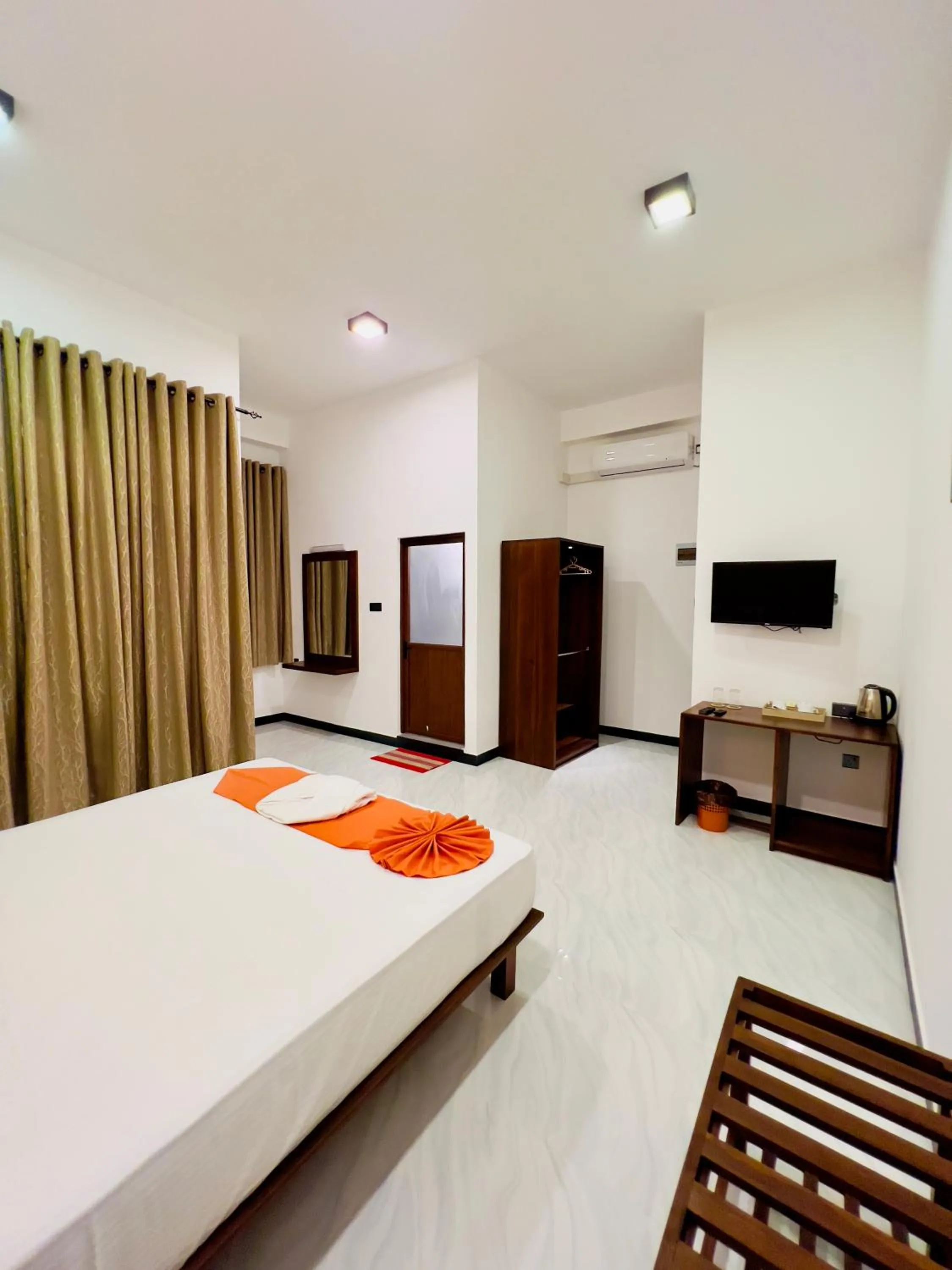 TV and multimedia, Bed in Ranketha Resort & Restaurant