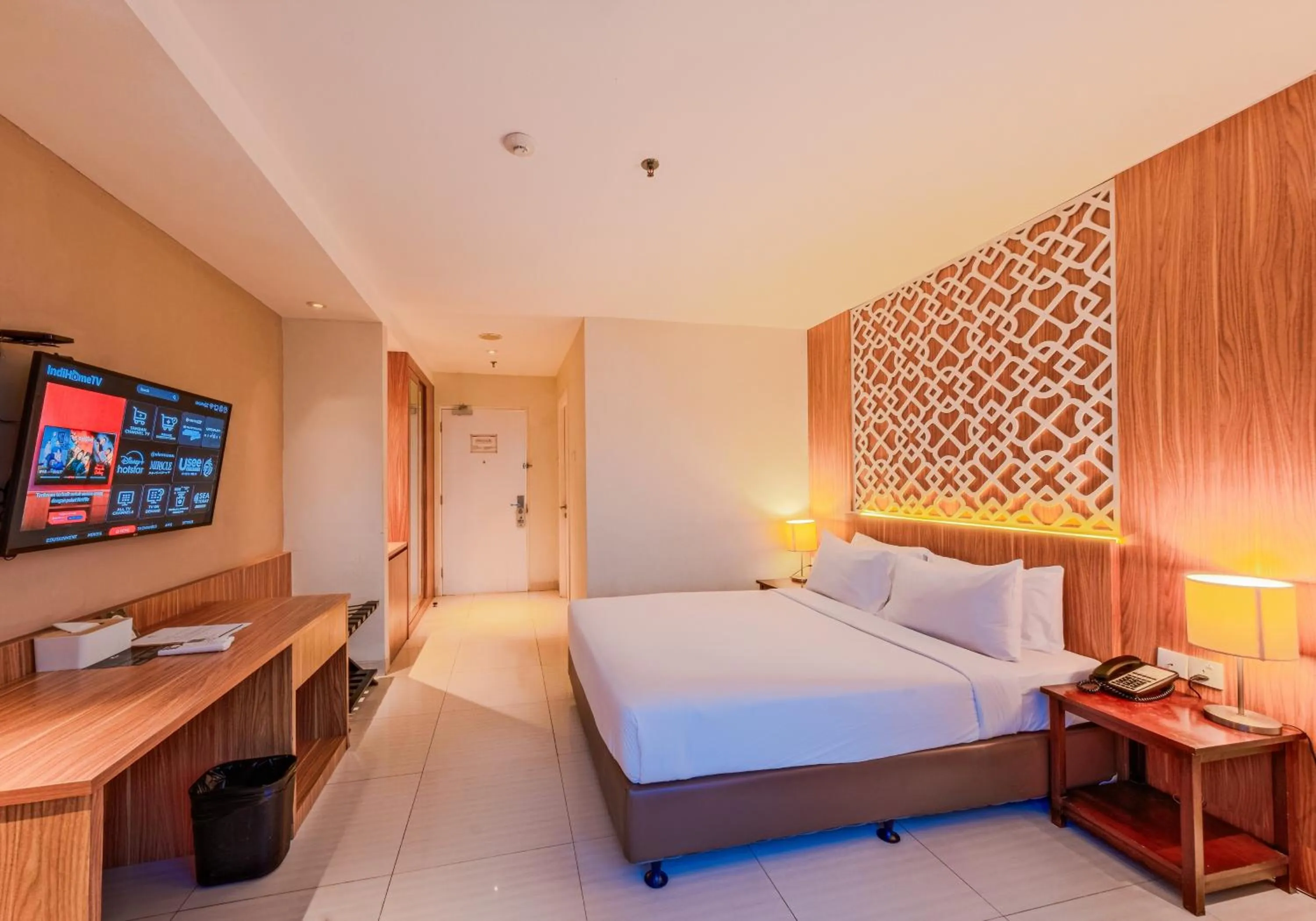 Bedroom, Bed in Astara Hotel Balikpapan