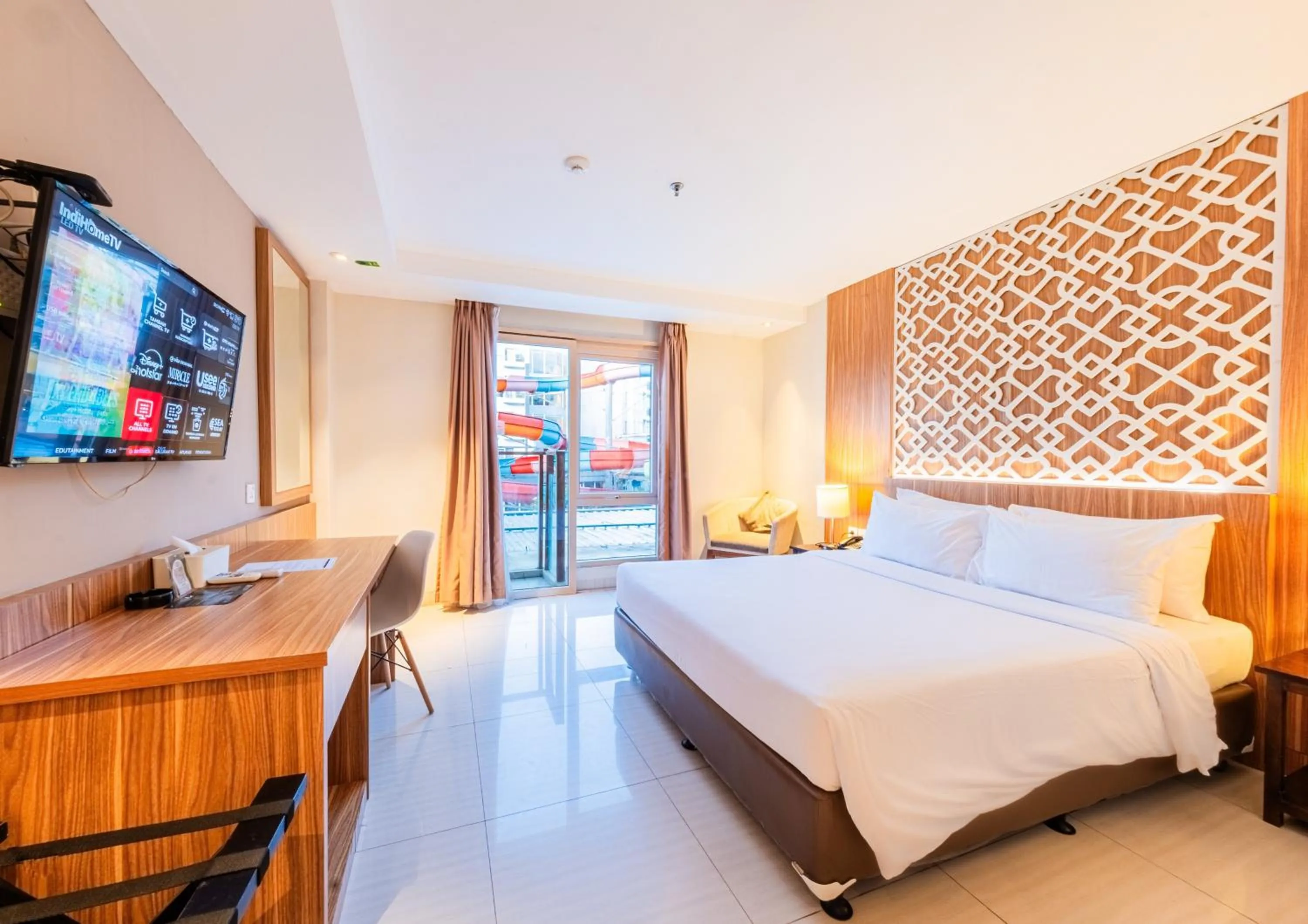 Bedroom, Bed in Astara Hotel Balikpapan