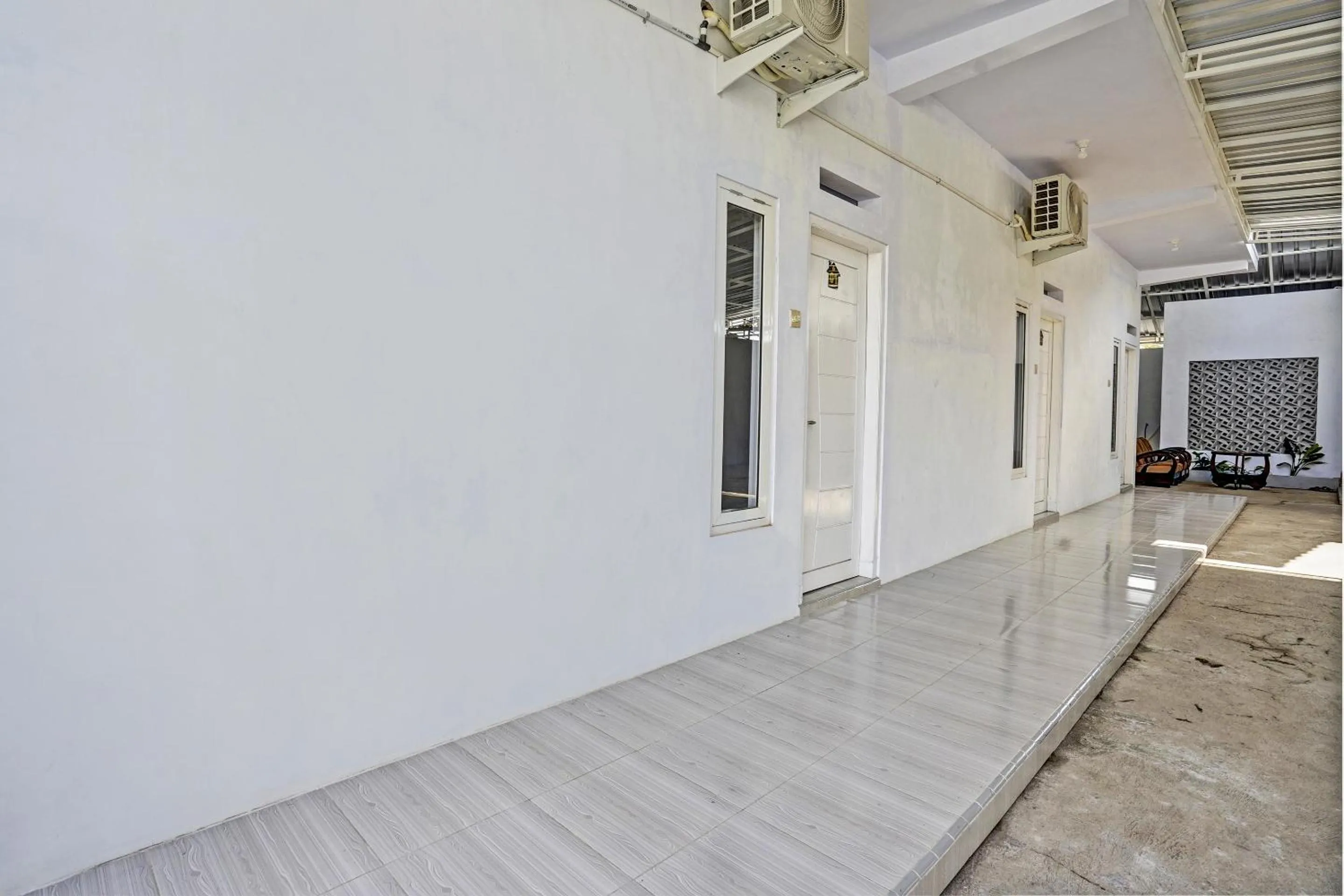 Lobby or reception in Hotel O Niza Guesthouse Syariah