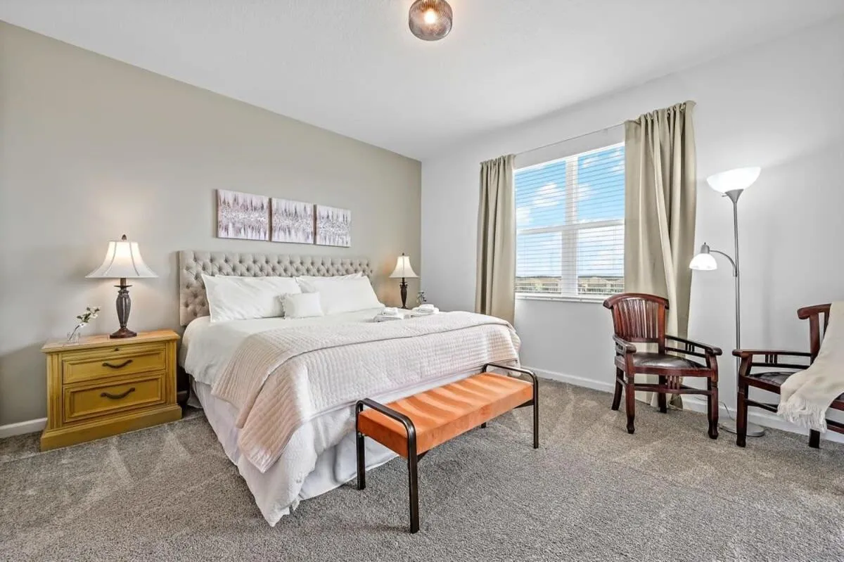 Bed in Magical Getaway - Super Cute 3BR Apartment