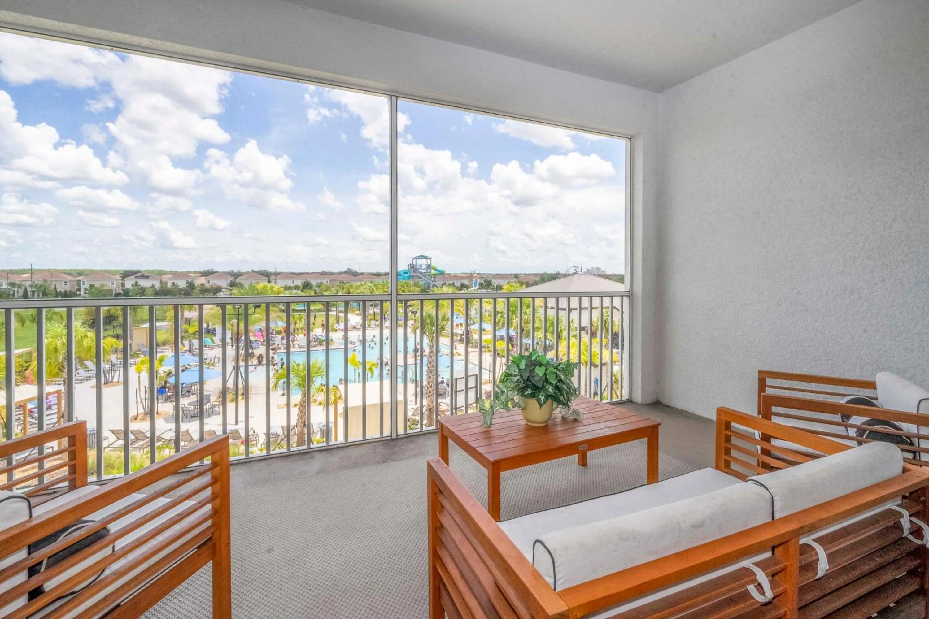 Bed in Magical Getaway - Super Cute 3BR Apartment