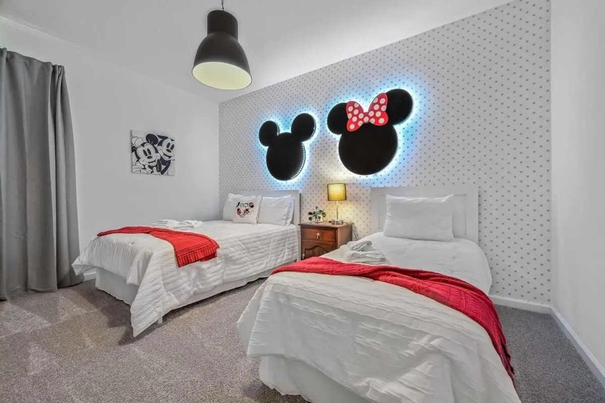 Bed in Magical Getaway - Super Cute 3BR Apartment