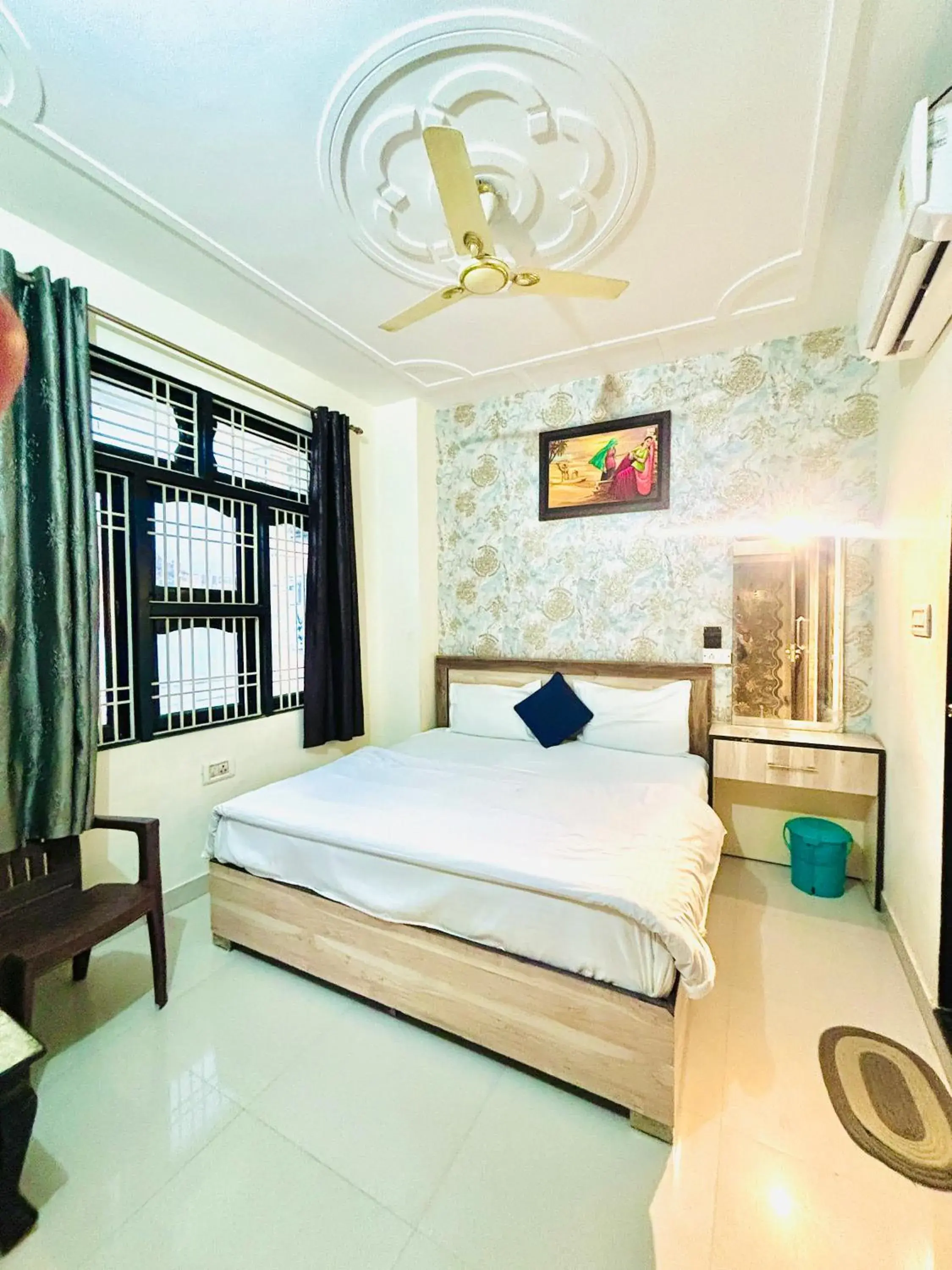 Bed in Hill Top Residency Bed in Hill Top Residency