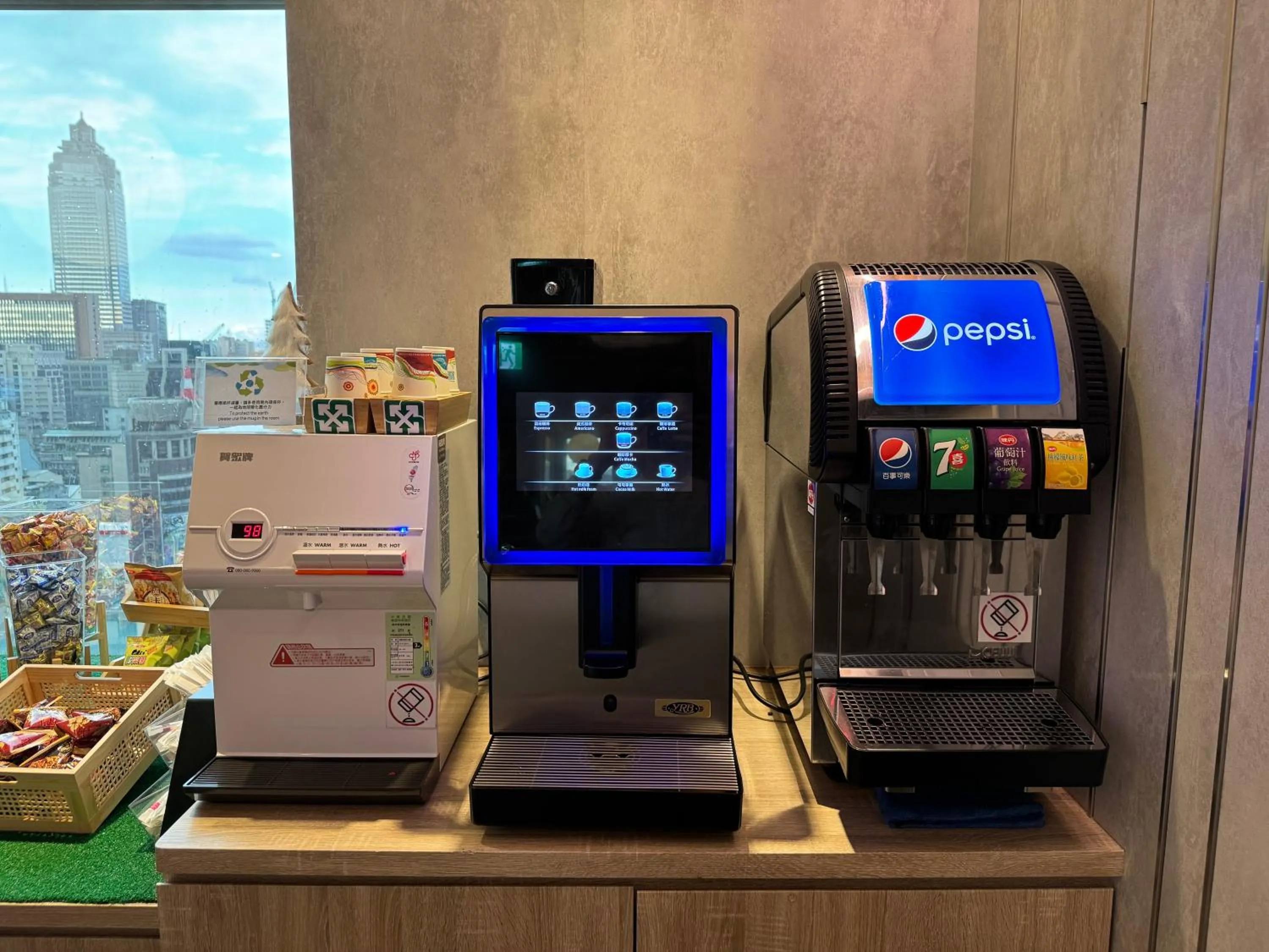 Coffee/tea facilities in 西門雲町旅店 Sky Gate Hotel