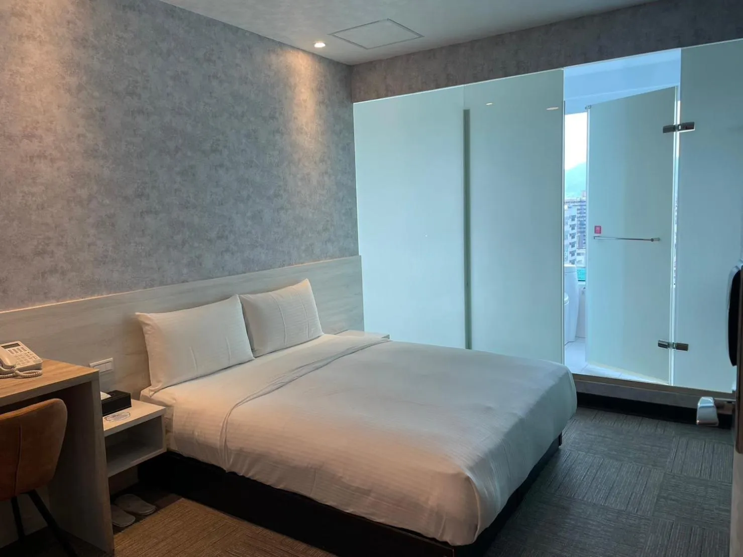 Photo of the whole room, Bed in 西門雲町旅店 Sky Gate Hotel