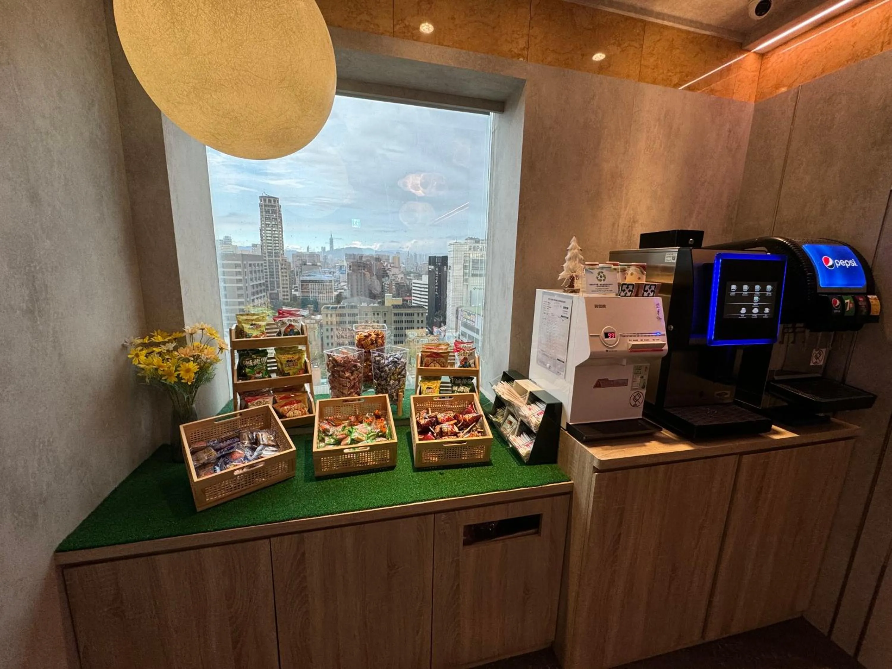 minibar in 西門雲町旅店 Sky Gate Hotel