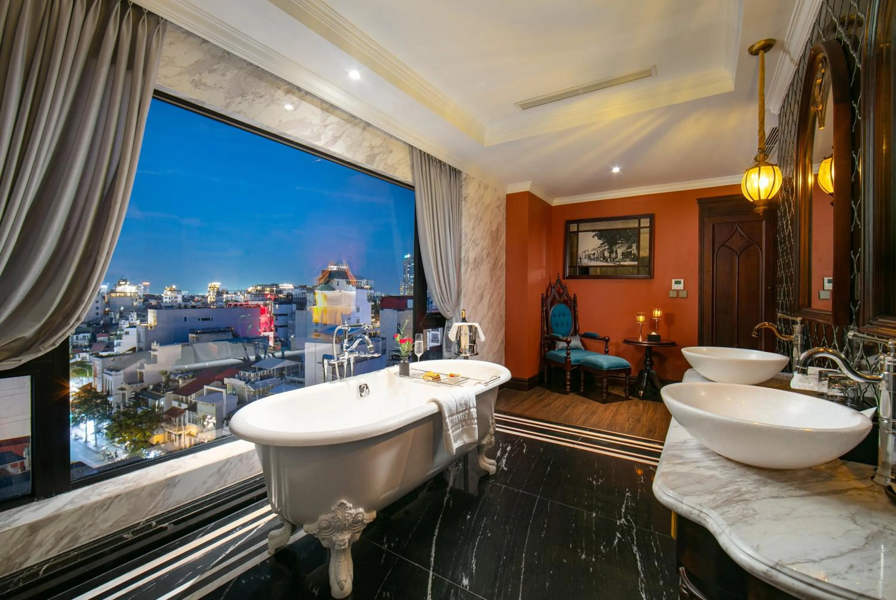 Bathroom in Le Chanvre Hanoi Hotel & Spa