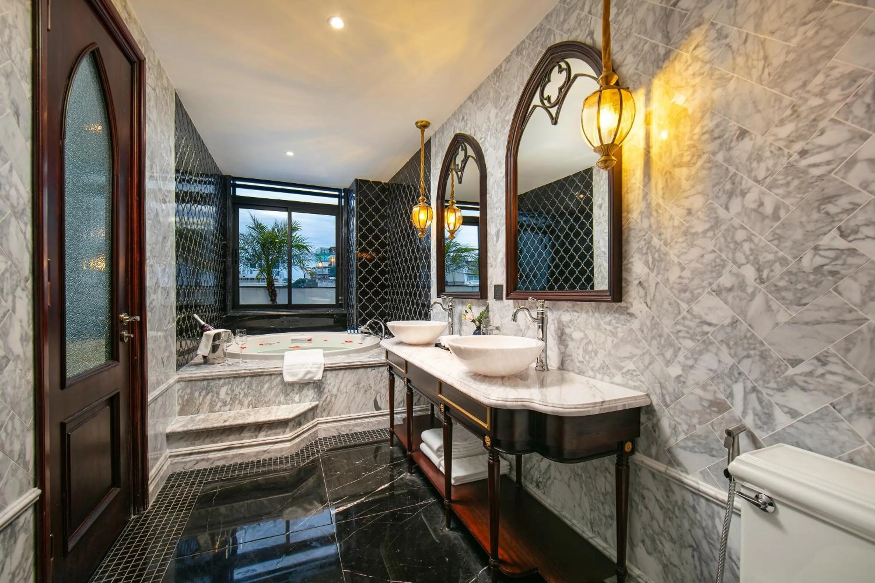 Bedroom in Le Chanvre Hanoi Hotel & Spa