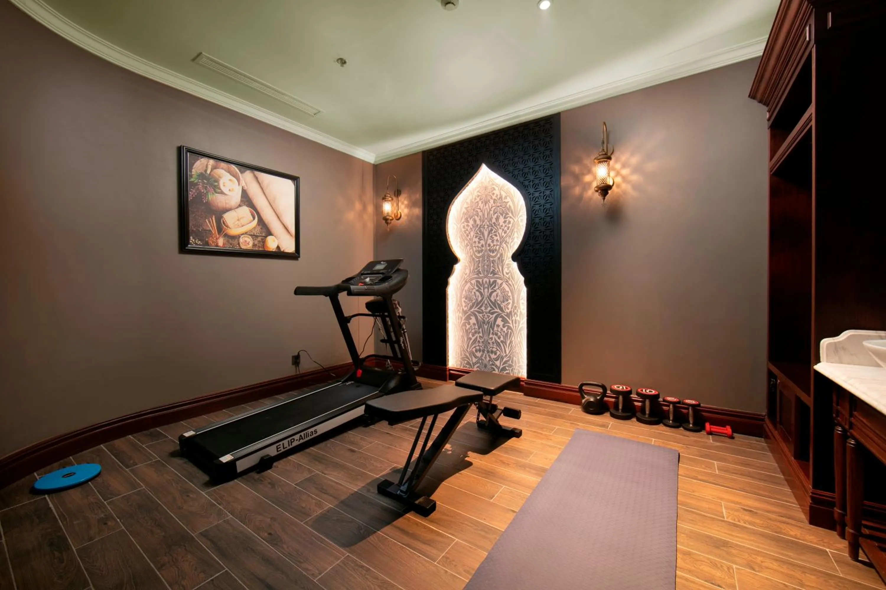 Fitness centre/facilities in Le Chanvre Hanoi Hotel & Spa