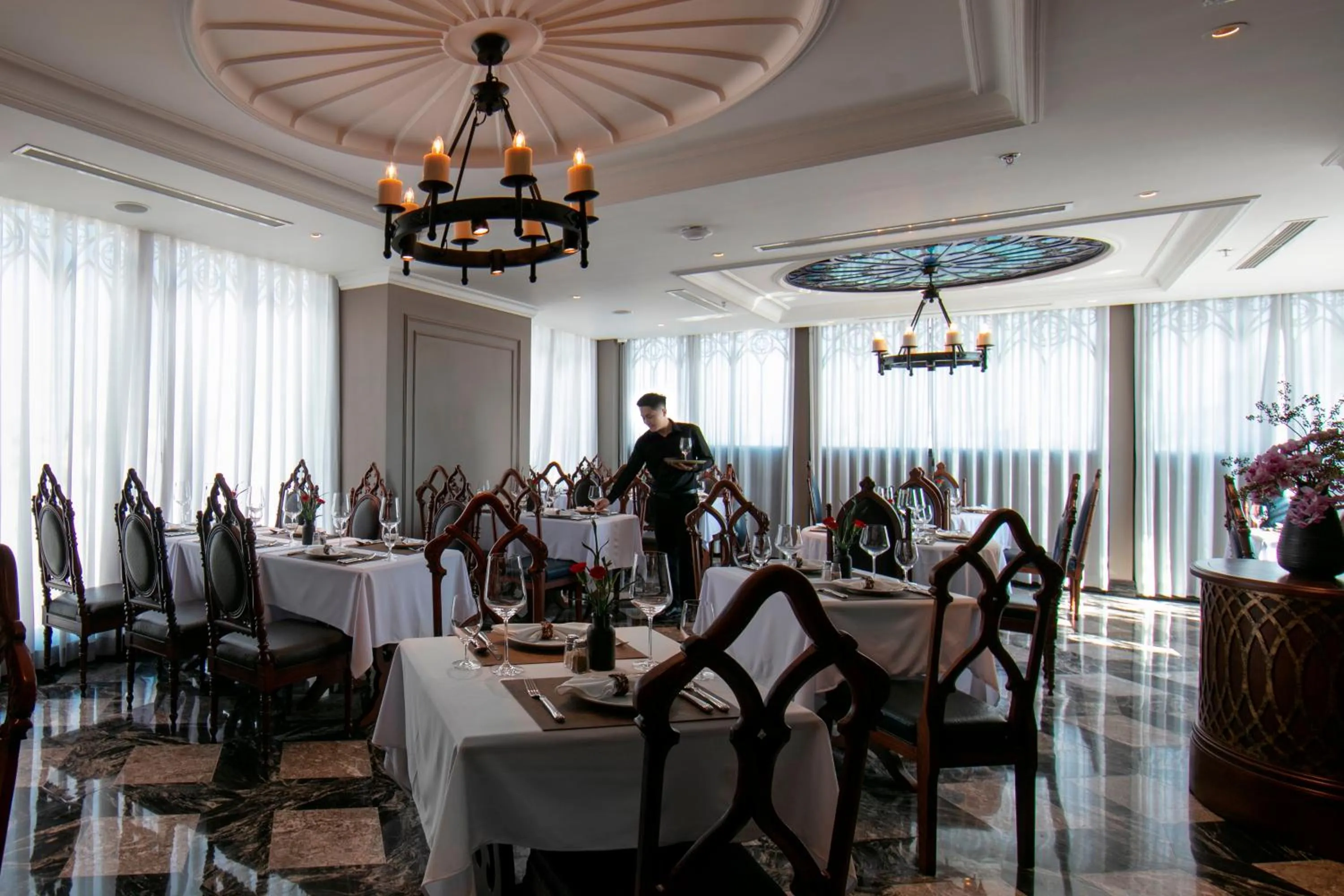 Restaurant/places to eat in Le Chanvre Hanoi Hotel & Spa