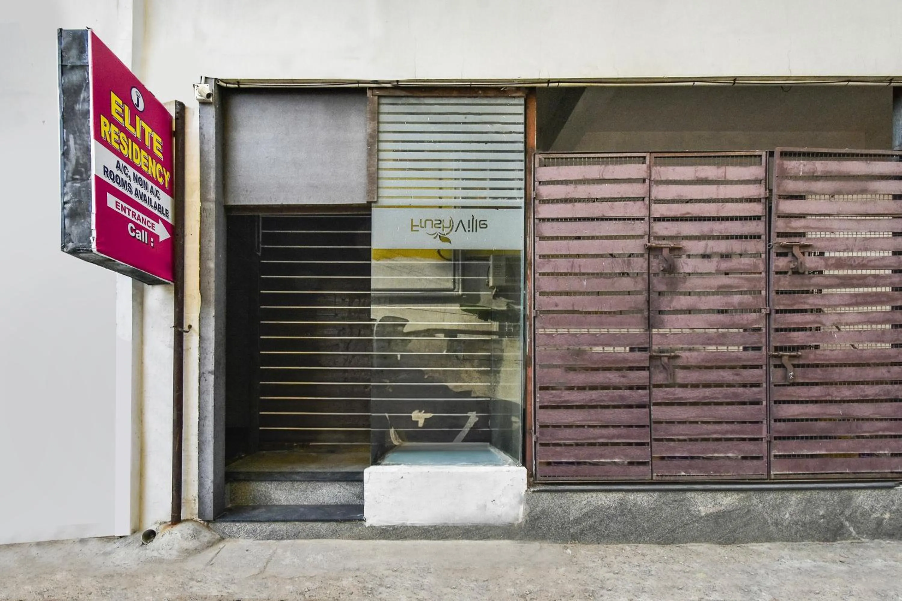 Facade/entrance in Collection O Elite Residency