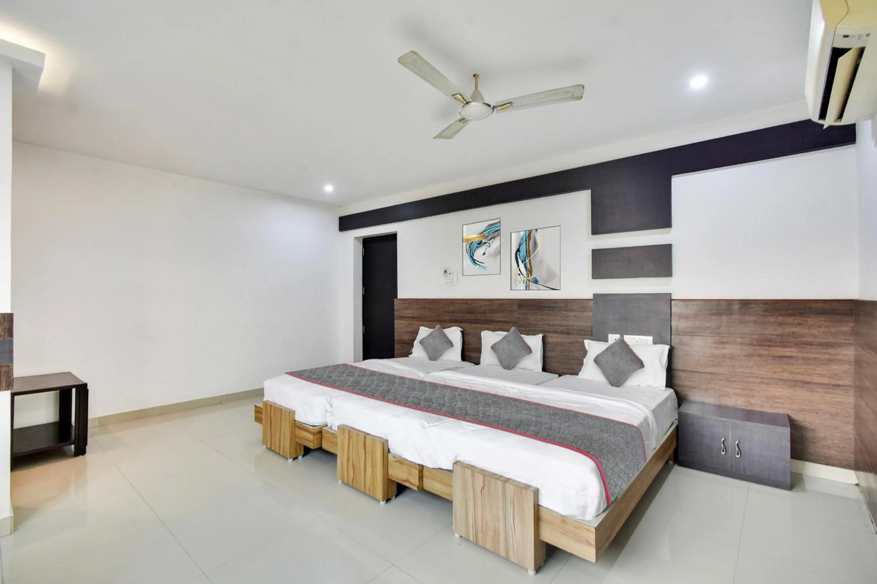Bedroom, Bed in Collection O Elite Residency