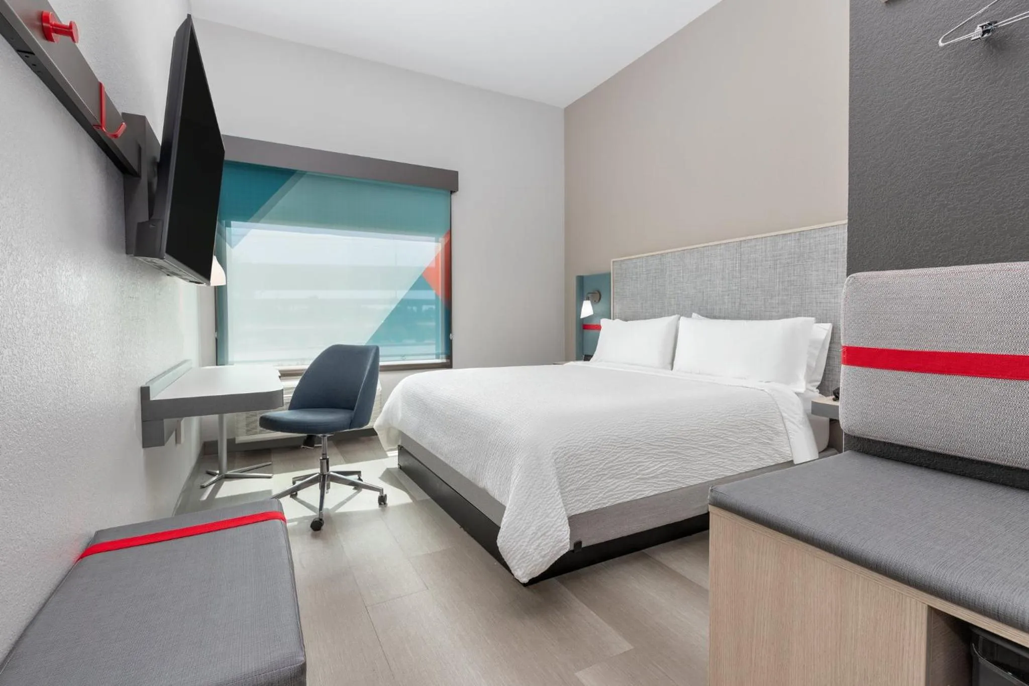 Photo of the whole room, Bed in avid hotel Austin NW - Lakeline by IHG