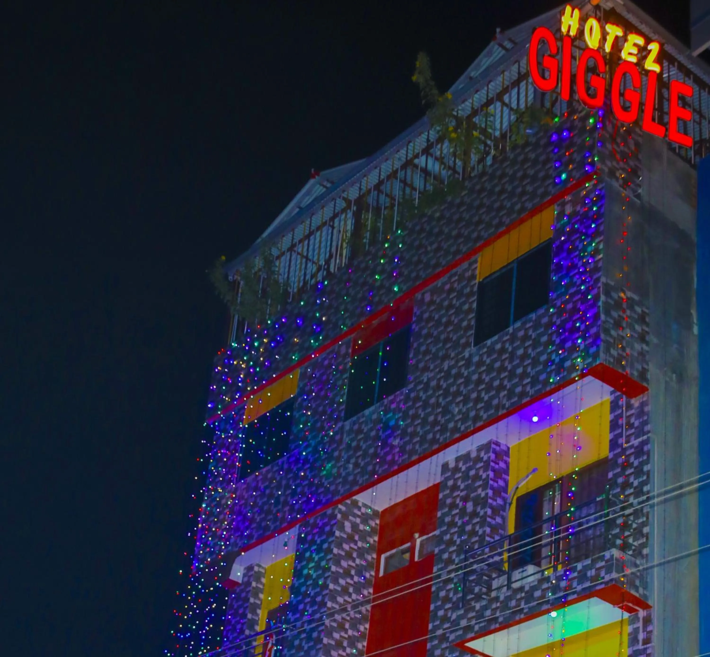 Property building in Hotel Giggle Coast Restro and Lodge