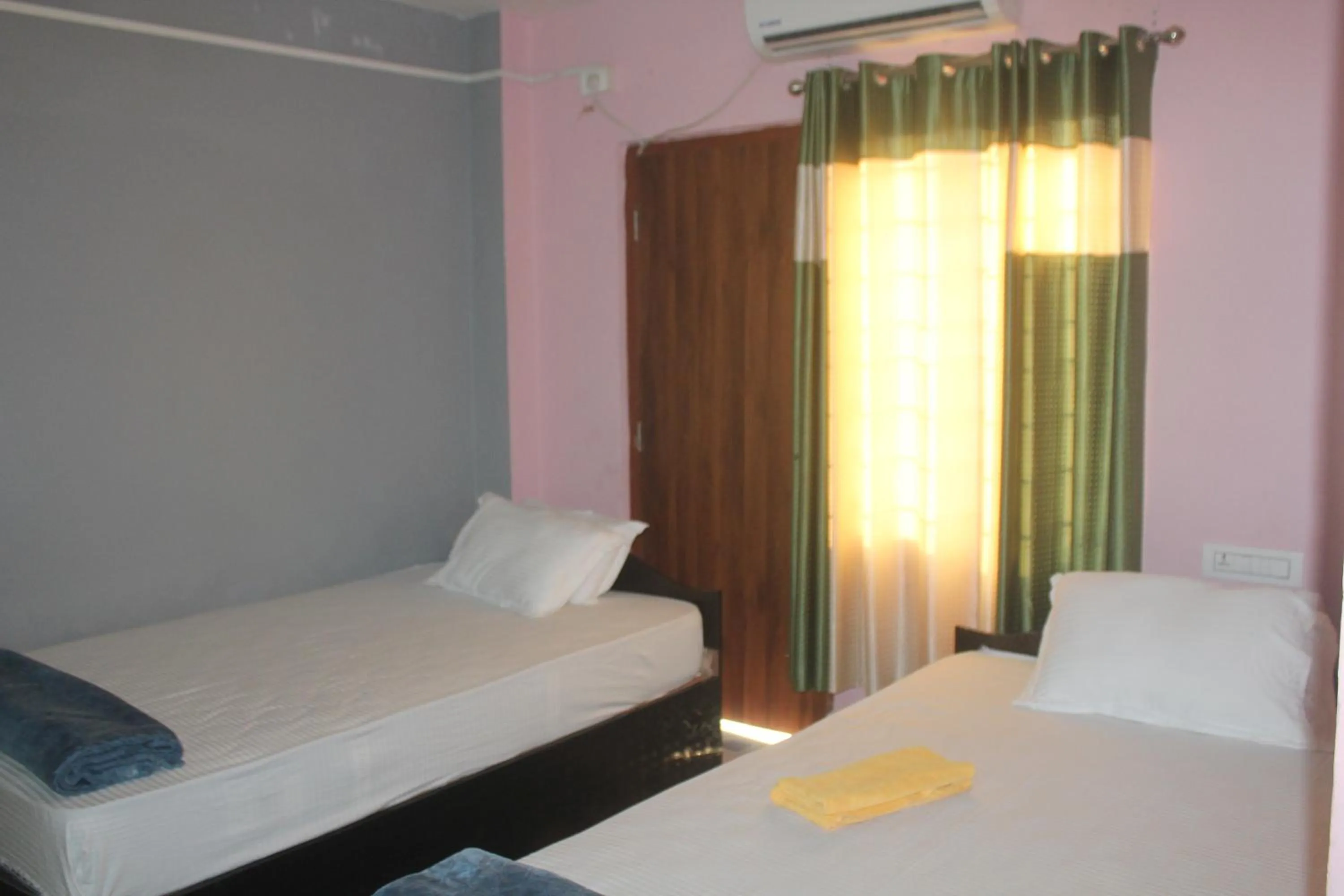 Bedroom in Hotel Giggle Coast Restro and Lodge