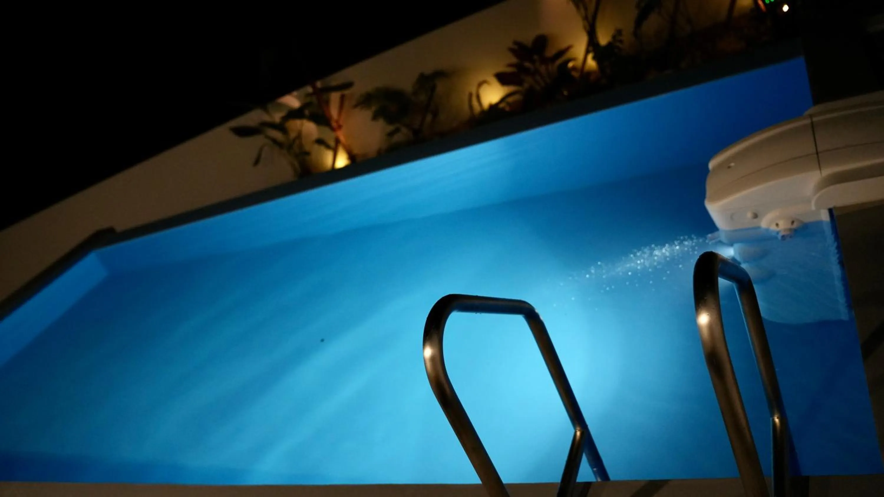 Night in Sarah Resort Villa 海