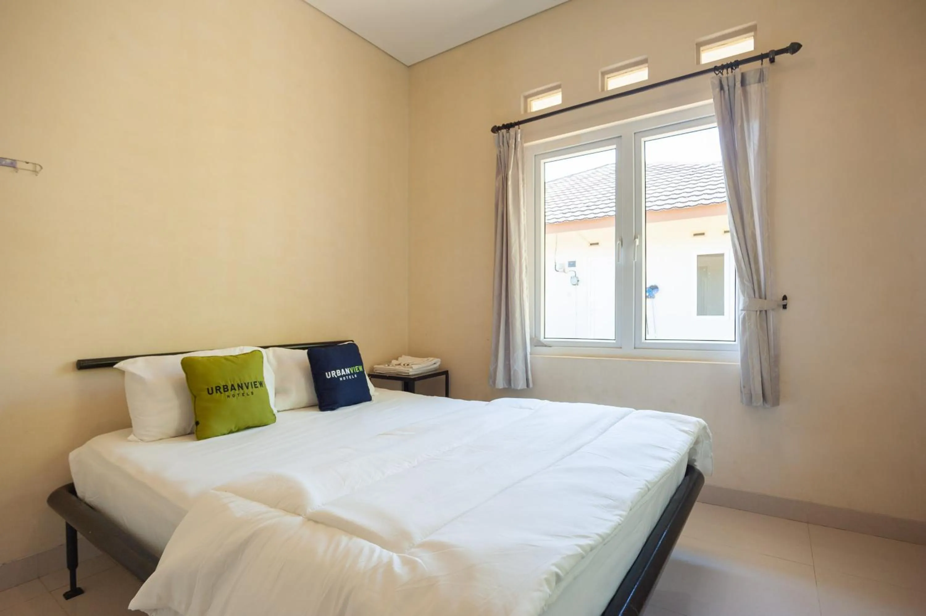 Urbanview Resort Adang Zecky Cisarua Puncak by RedDoorz