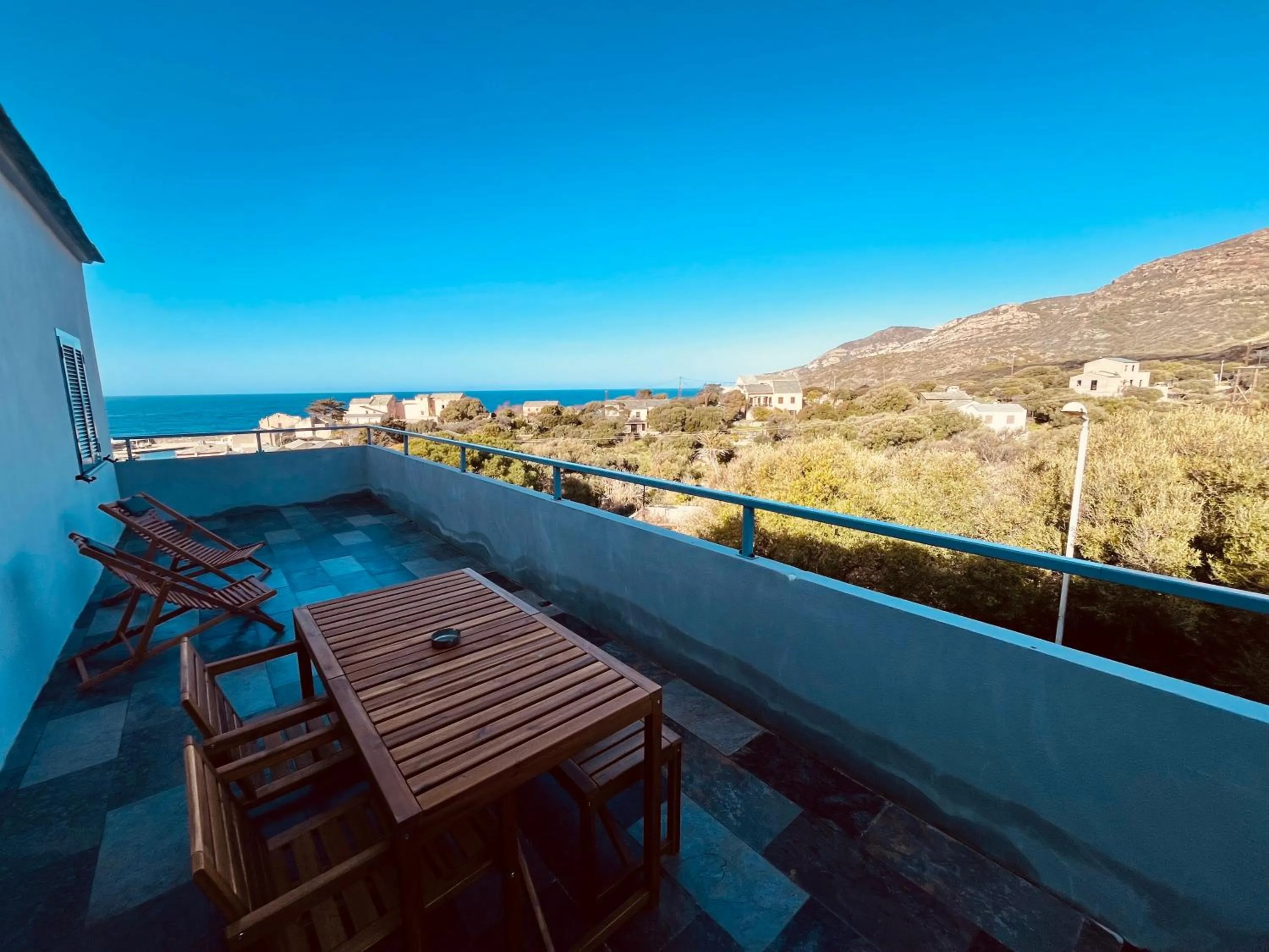 Patio in Hôtel Résidence CAPENSE