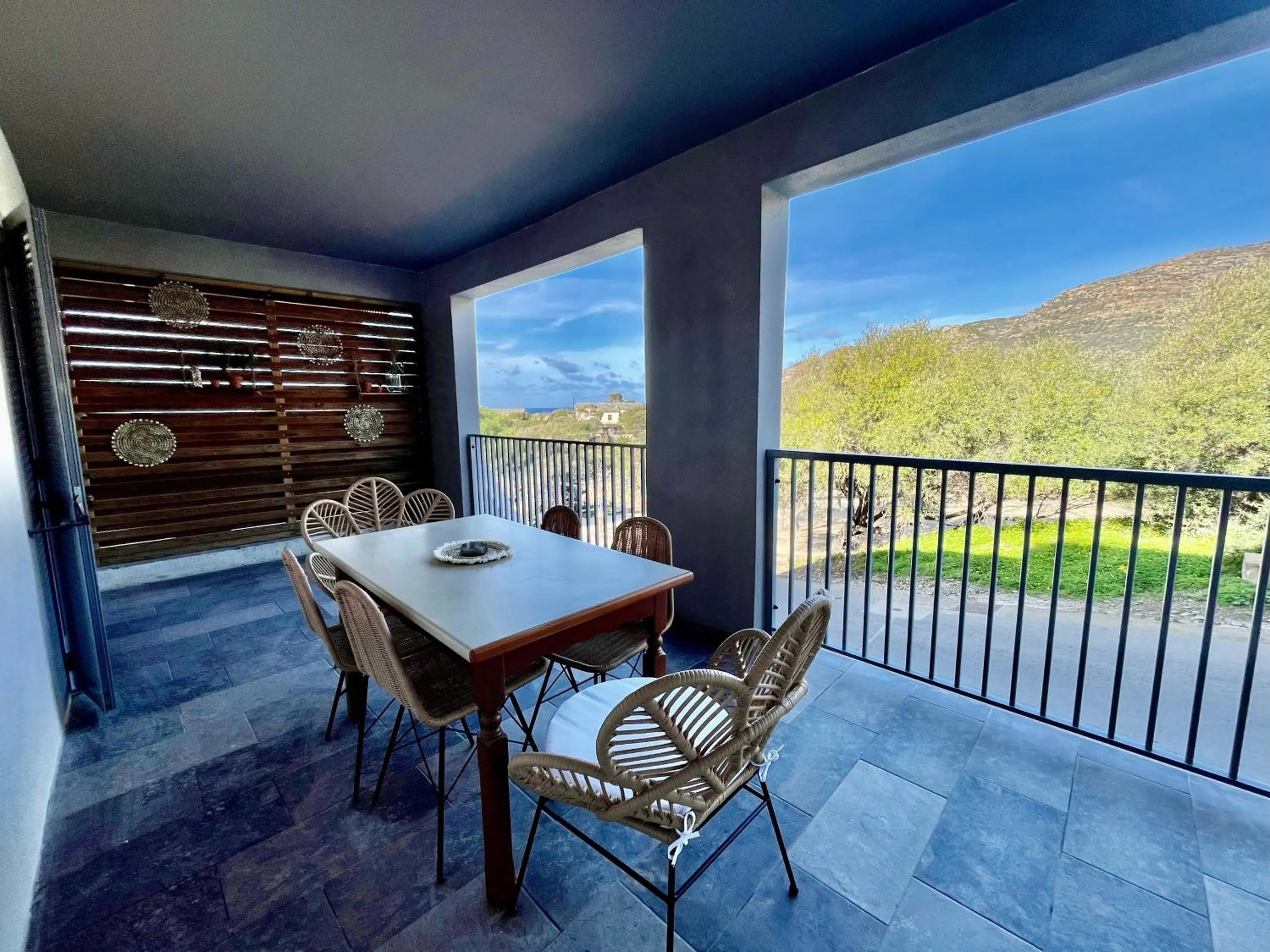 Patio in Hôtel Résidence CAPENSE