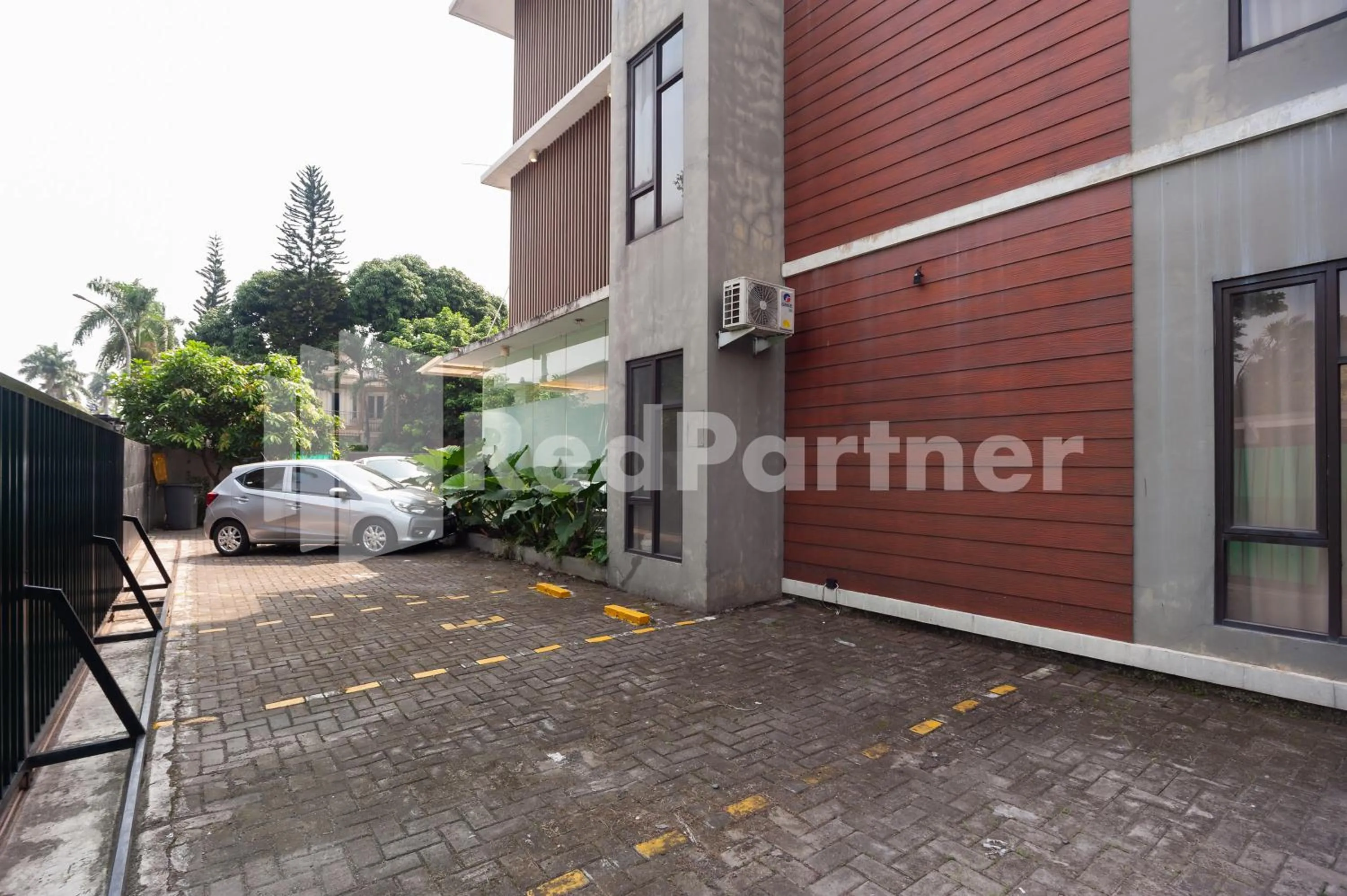 Parking in Urbanview Syariah Caseira Citra Raya