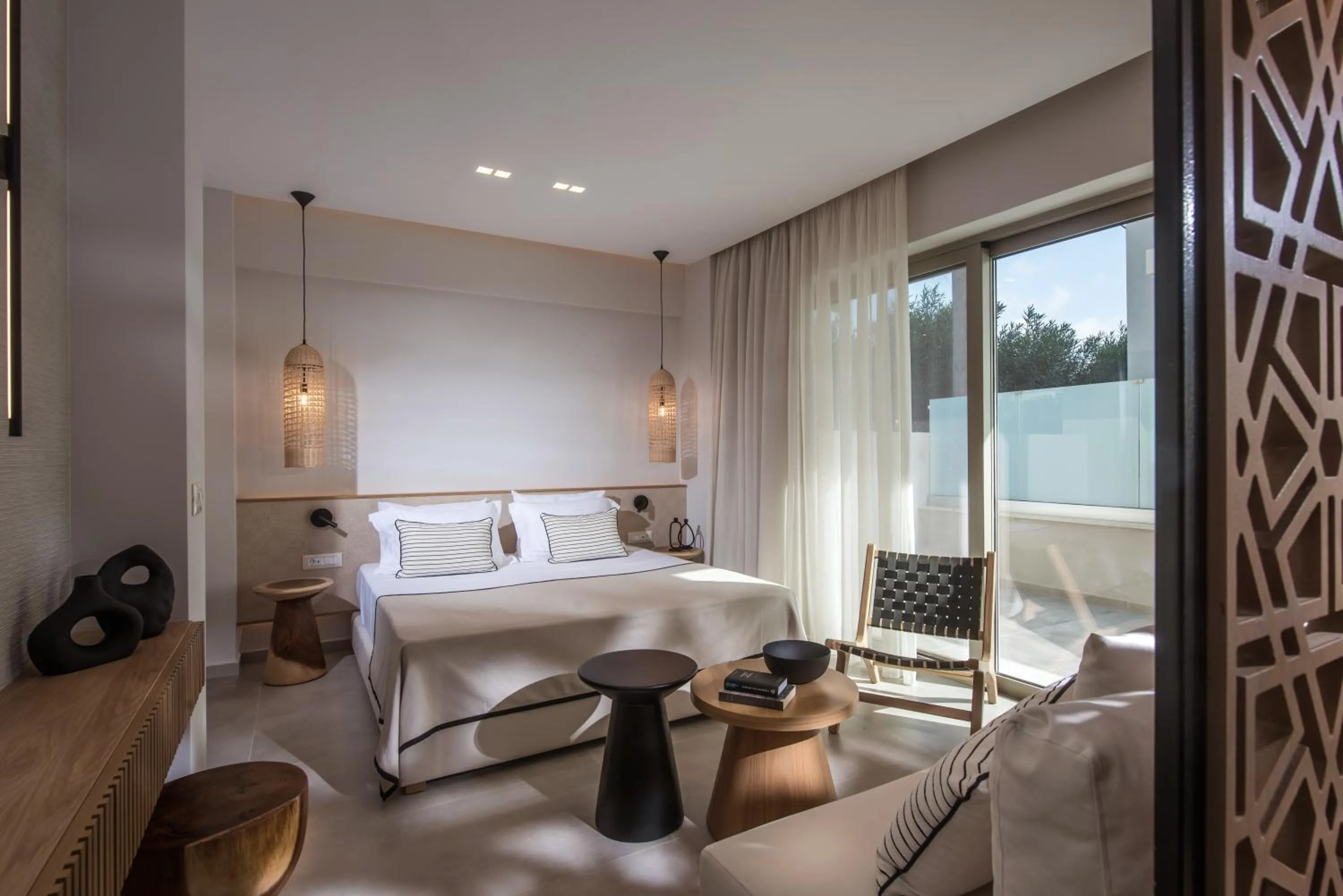 Photo of the whole room, Bed in Niriides Palace