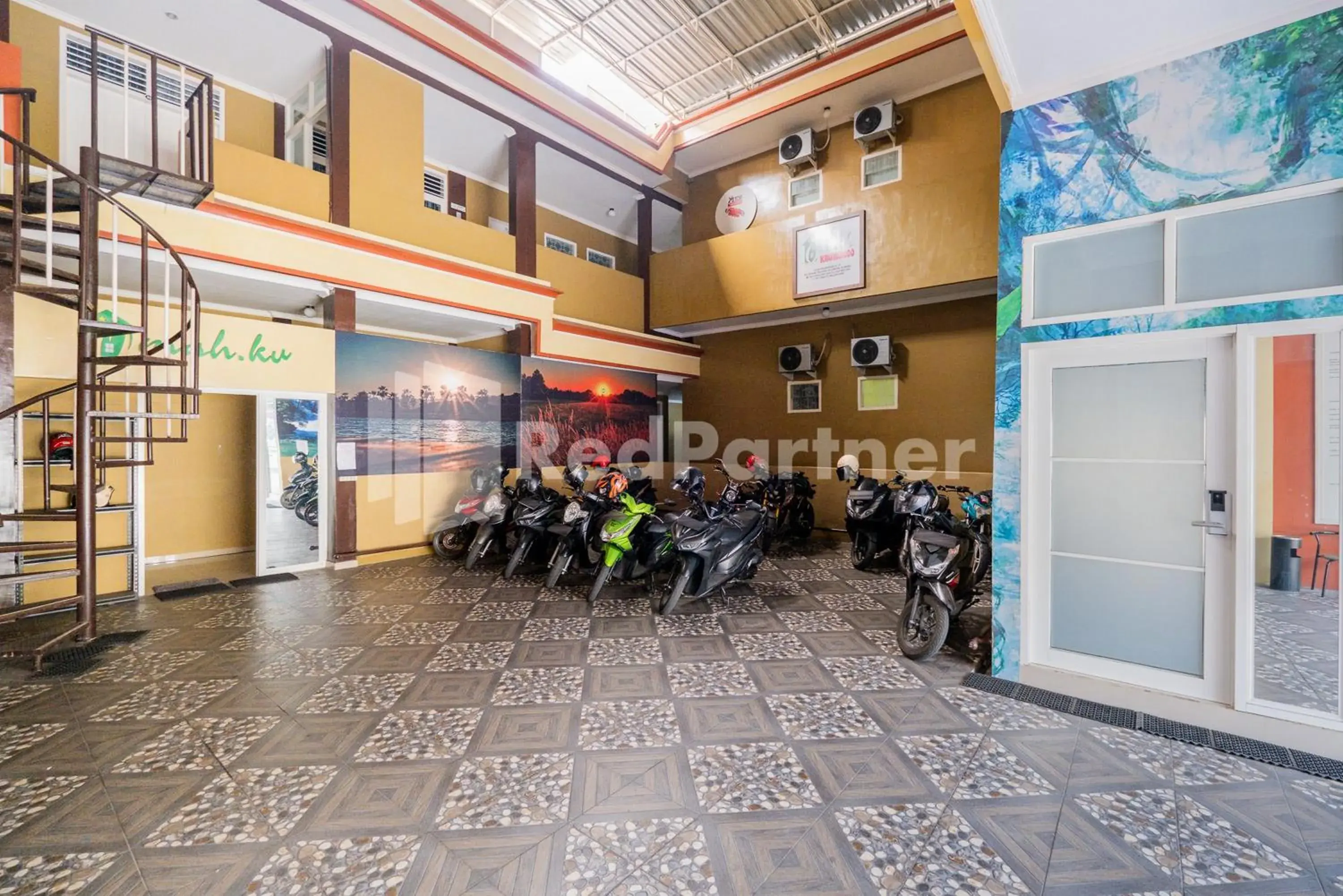 Property building in Omah Kalimosodo Mitra RedDoorz near Stasiun Malang Kota Baru Property building in Omah Kalimosodo Mitra RedDoorz near Stasiun Malang Kota Baru