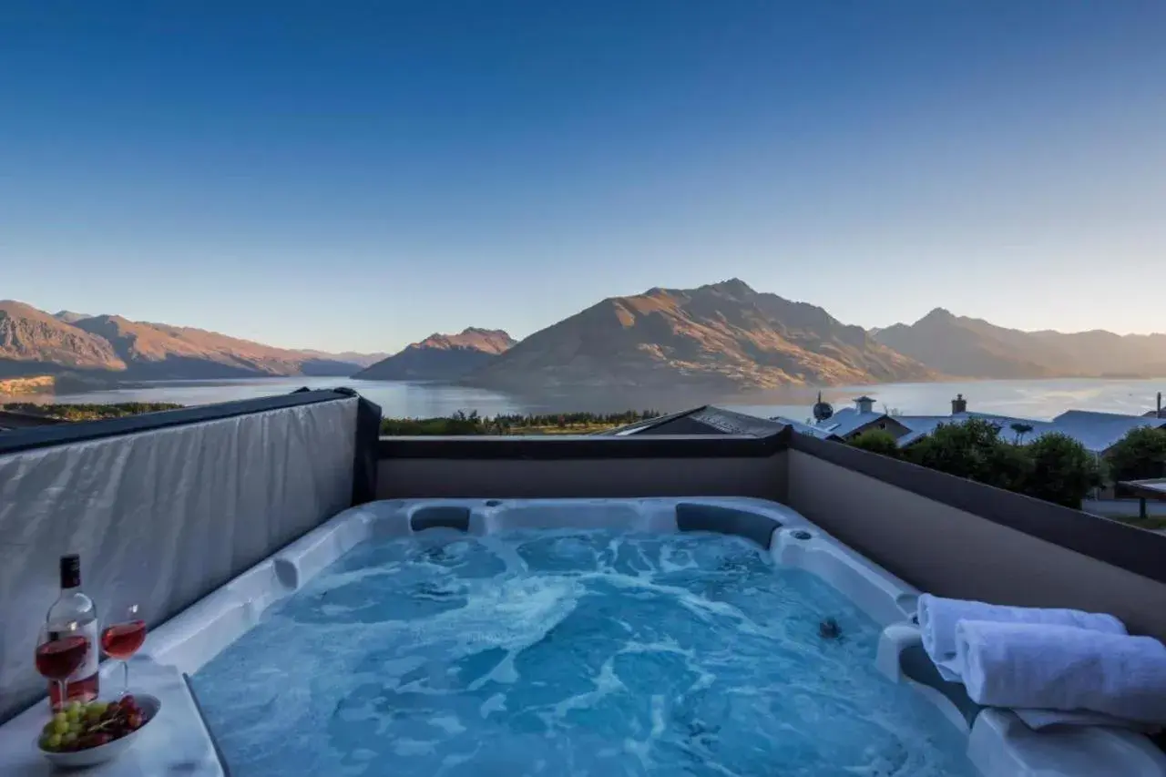Queenstown Grandview with Spa Pool Queenstown Grandview with Spa Pool