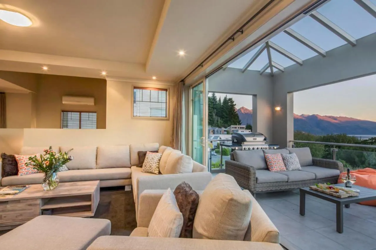 Patio in Queenstown Grandview with Spa Pool