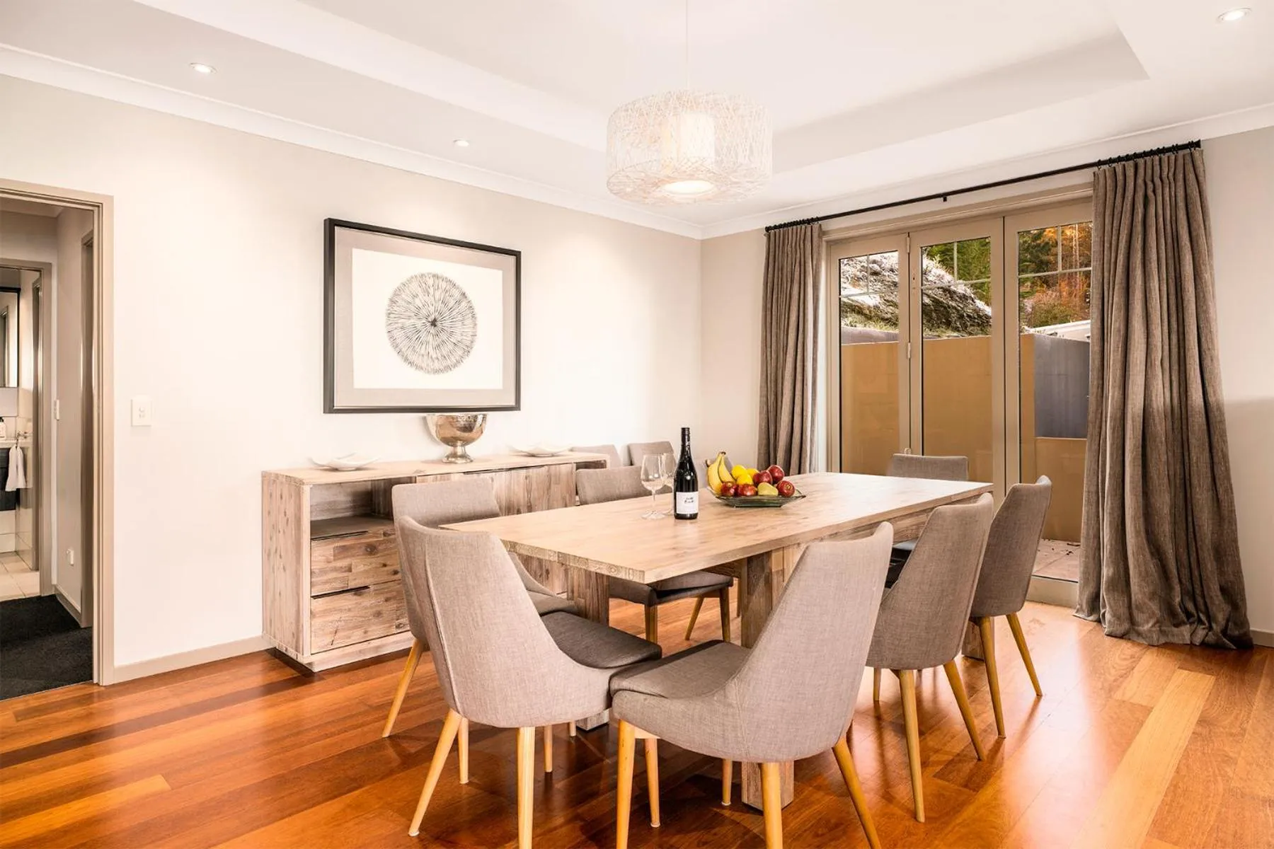 Dining area in Queenstown Grandview with Spa Pool