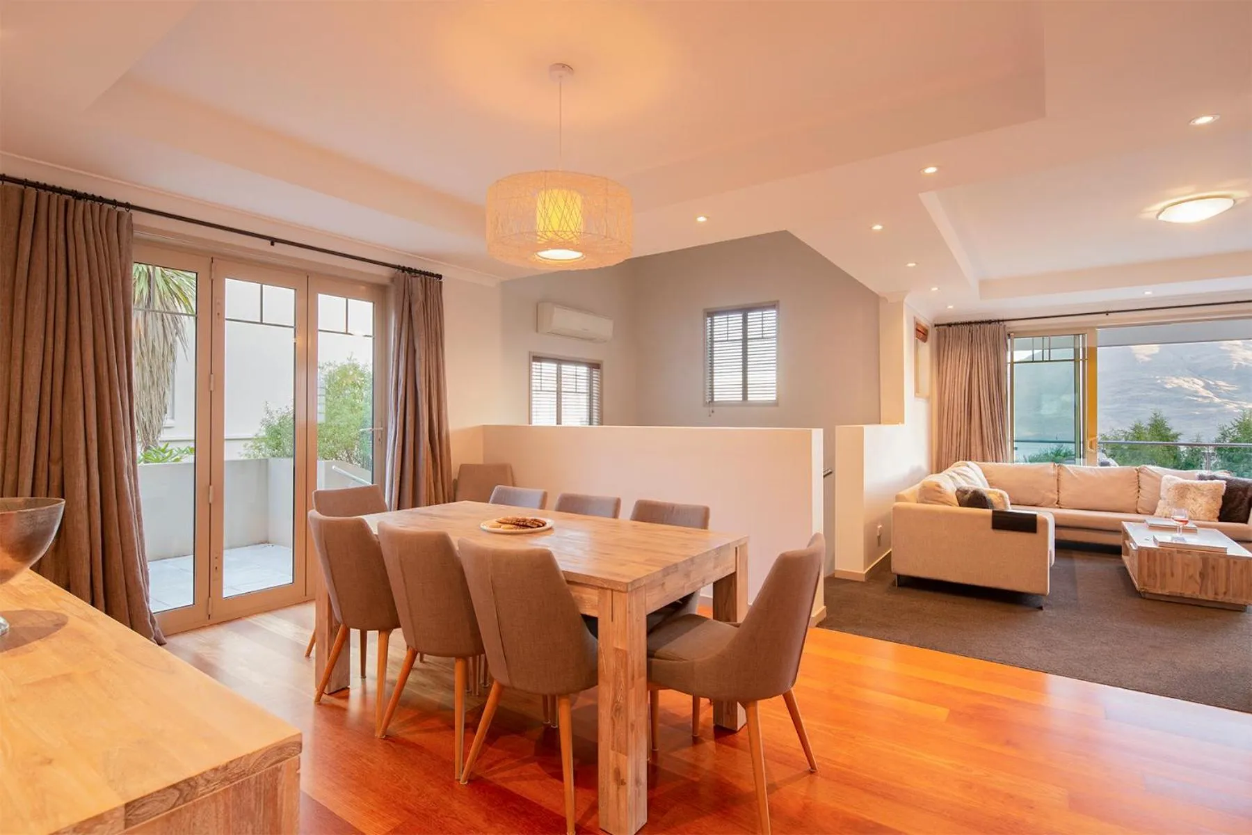 Living room in Queenstown Grandview with Spa Pool
