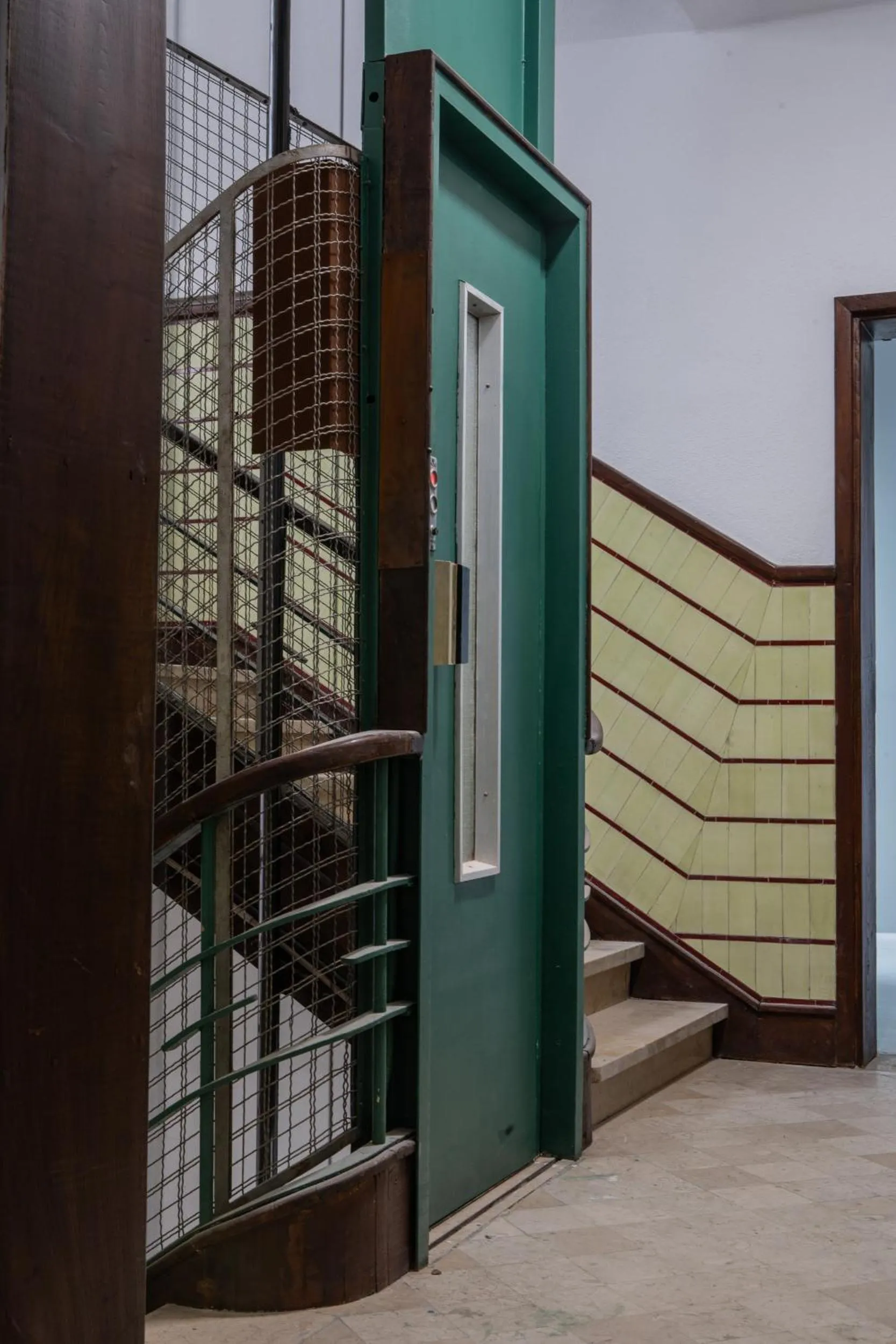 elevator in Succeed Campo Pequeno Suites