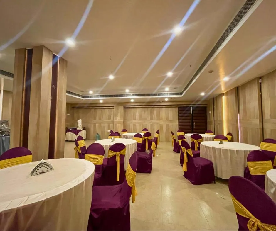 Restaurant/places to eat in Prism - A Boutique Hotel