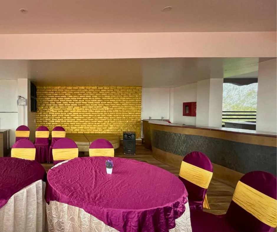 Restaurant/places to eat in Prism - A Boutique Hotel