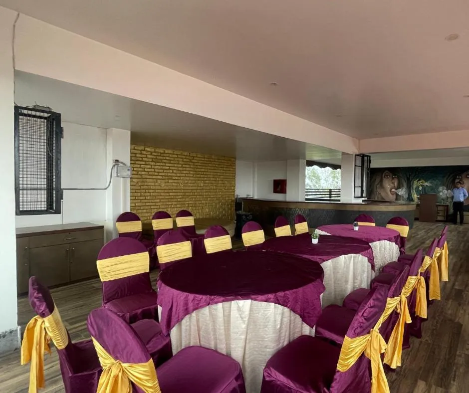 Restaurant/places to eat in Prism - A Boutique Hotel