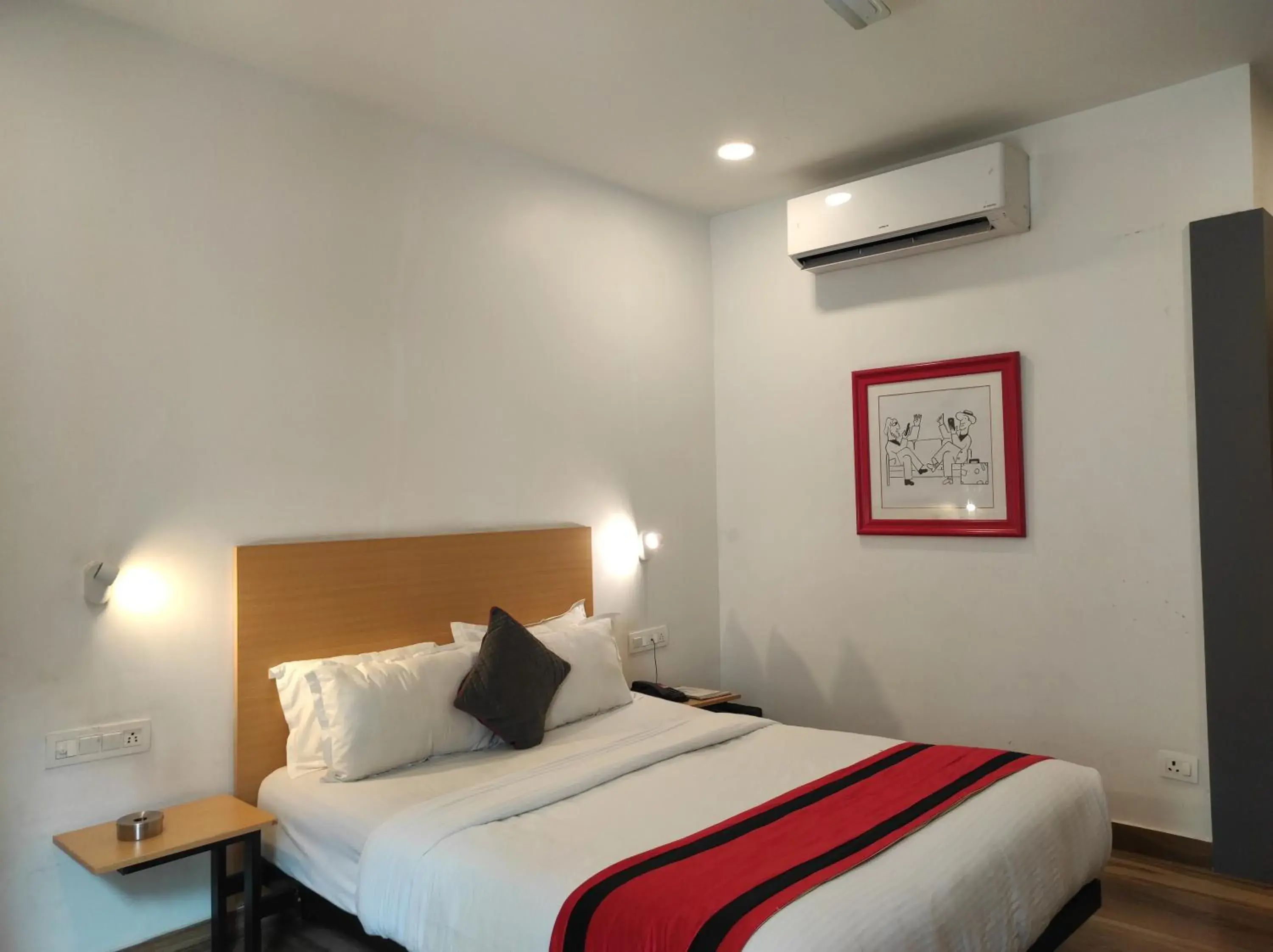 Deluxe Double Room - single occupancy in Prism - A Boutique Hotel Deluxe Double Room - single occupancy in Prism - A Boutique Hotel