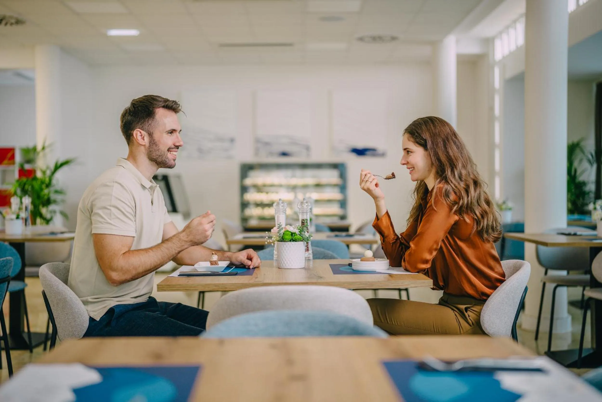 Restaurant/places to eat in Kul IN Ablana