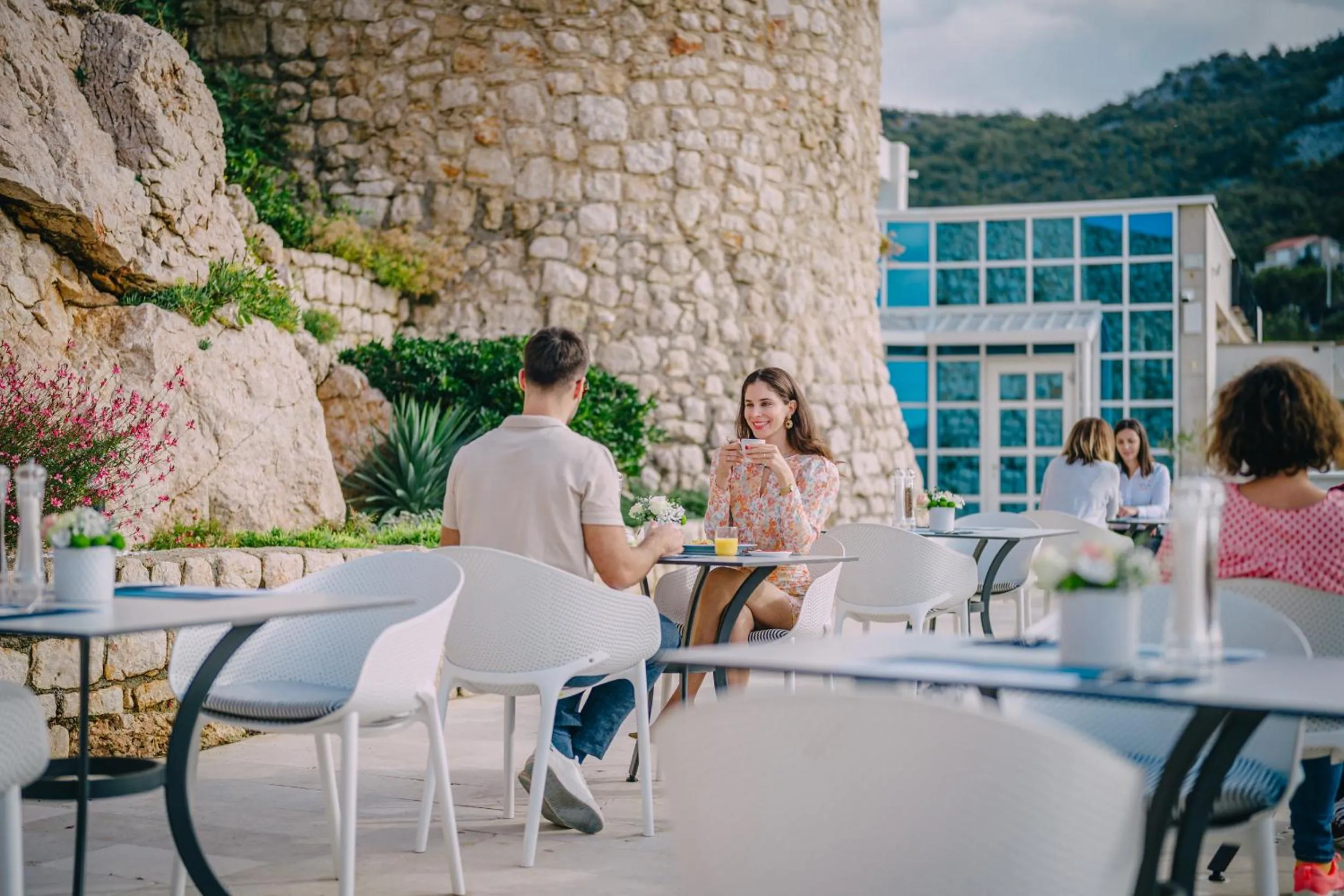 Restaurant/places to eat in Kul IN Ablana