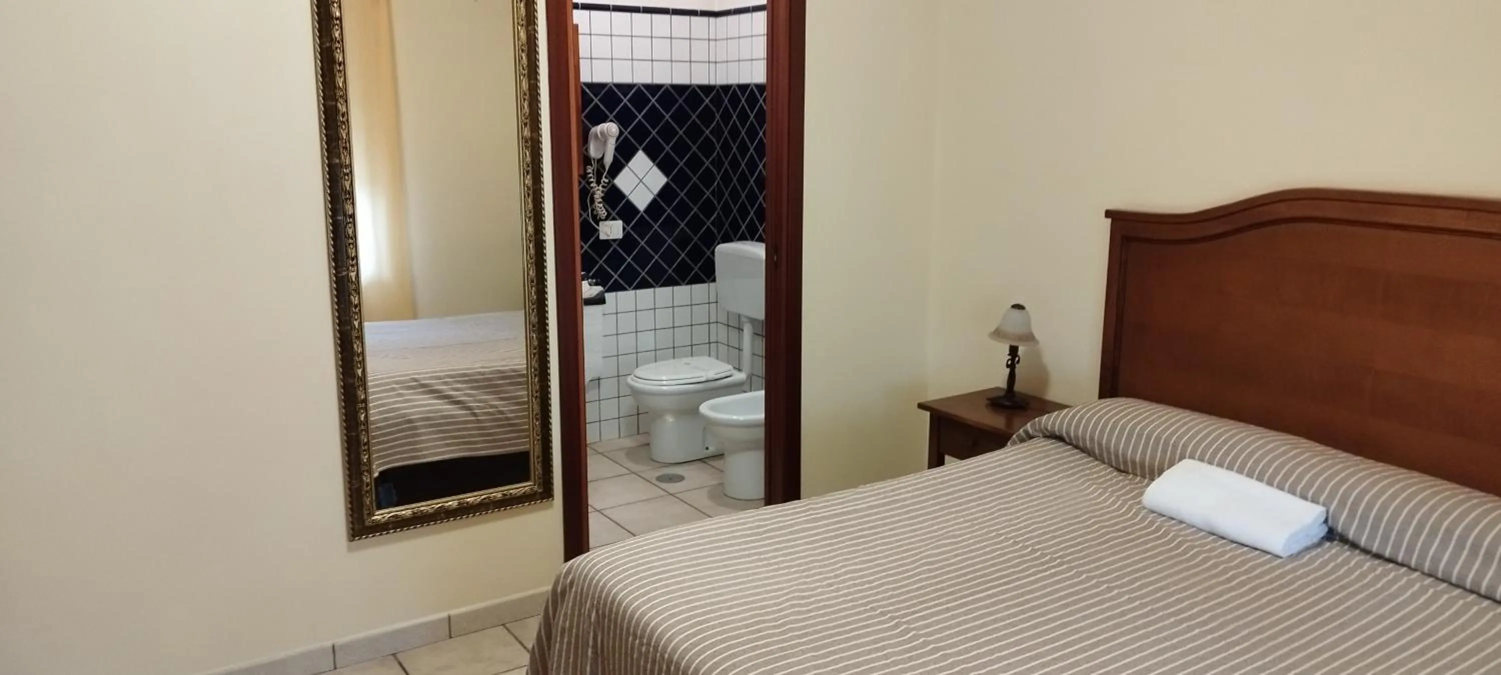 Bed in Hotel Colosseo Colleferro