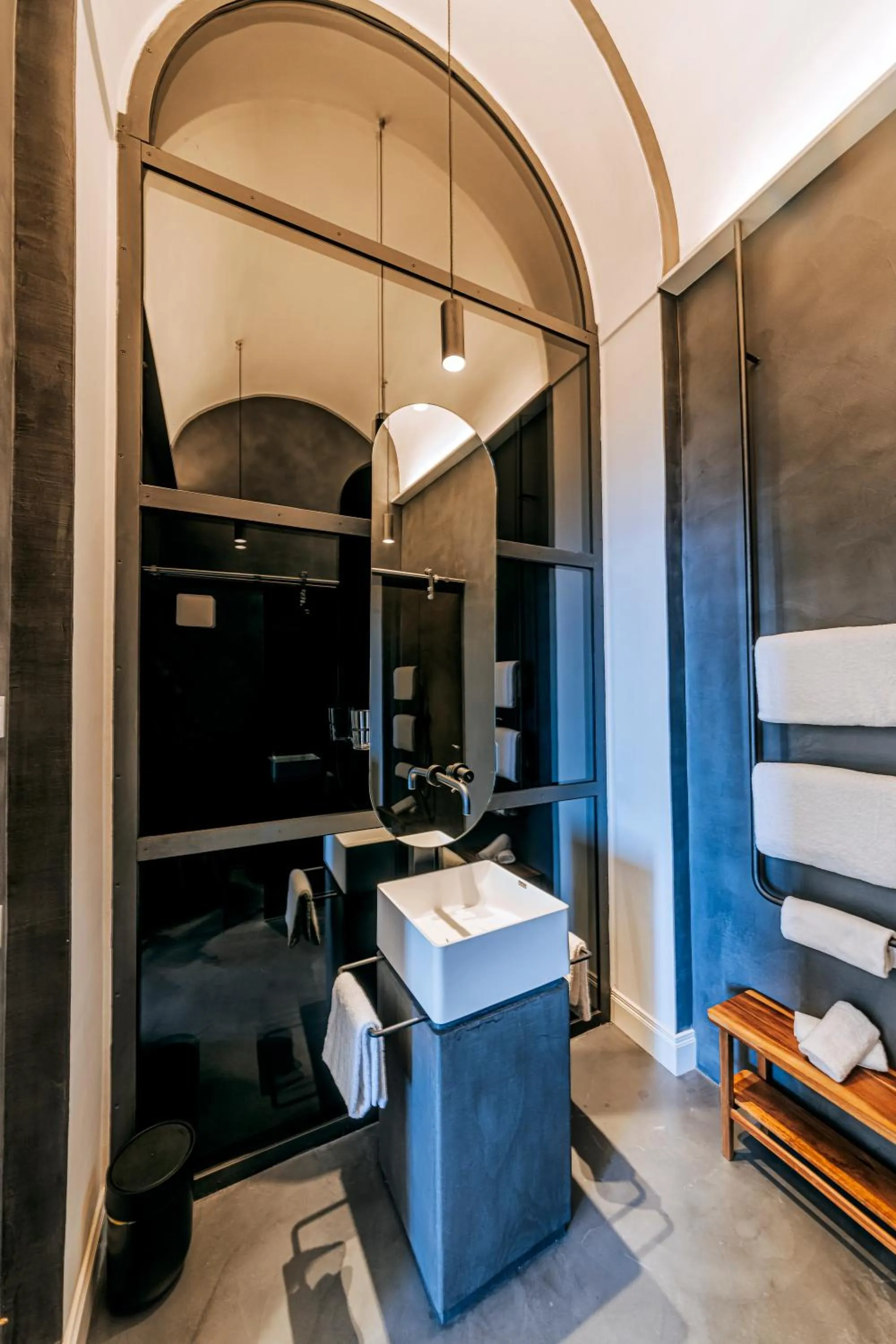 Bathroom in Faro Punta Imperatore