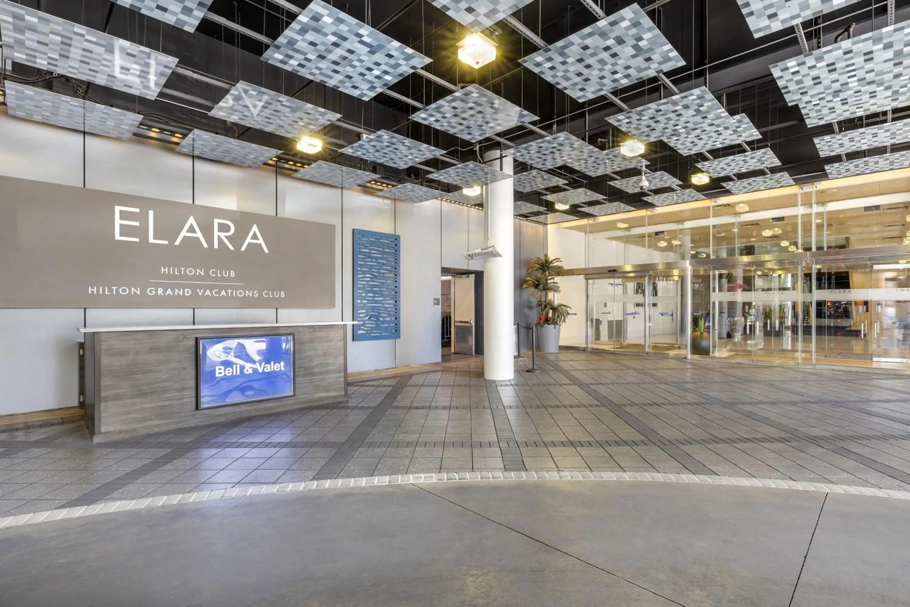 Facade/entrance in Hilton Club Elara Las Vegas