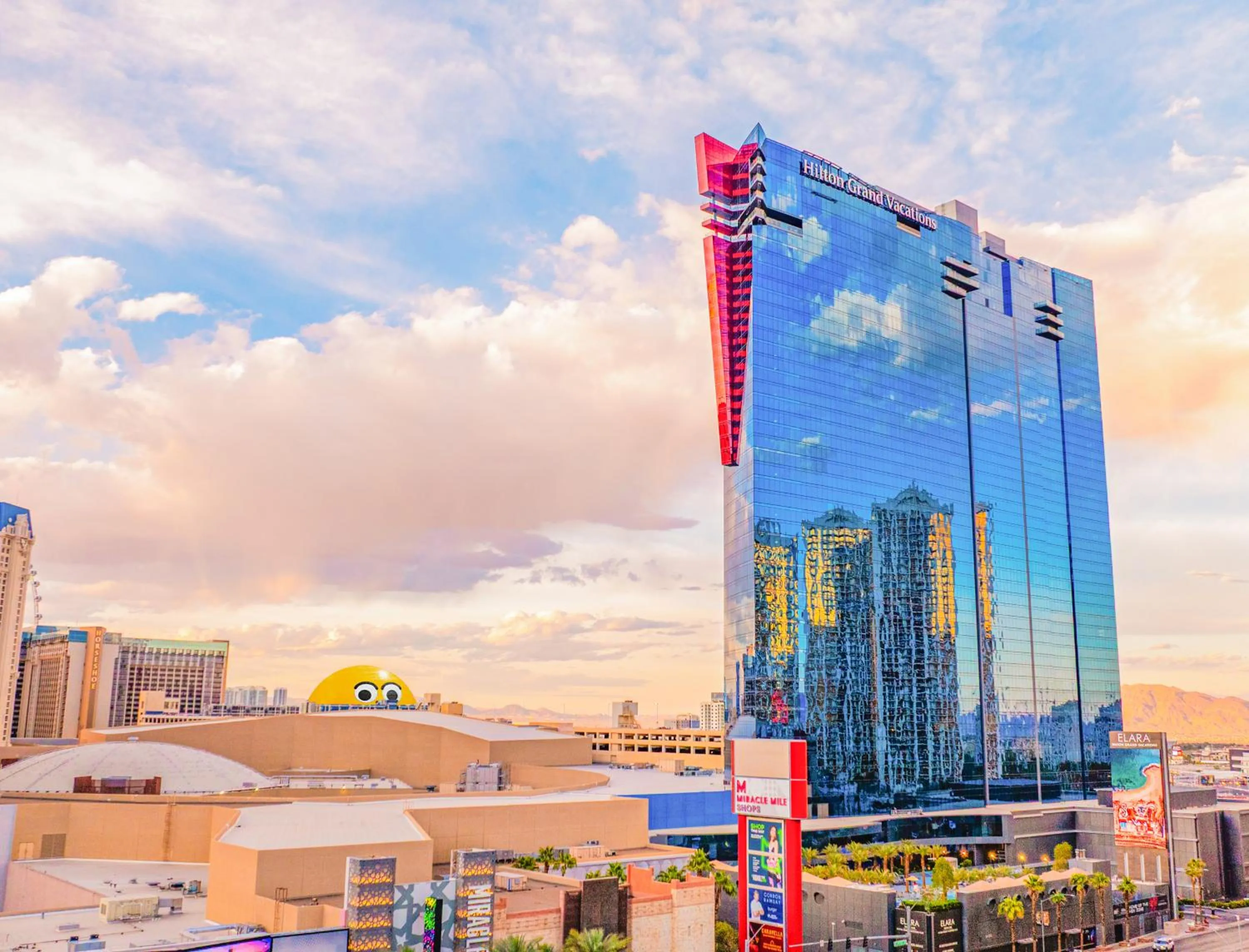 Property building in Hilton Club Elara Las Vegas