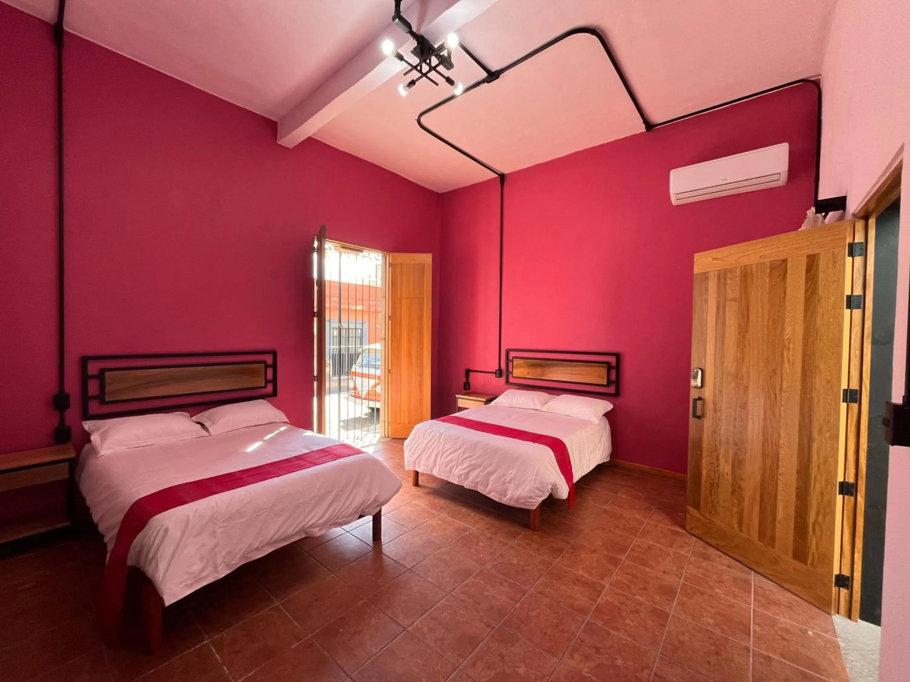 Photo of the whole room, Bed in Suites Patio Antequera