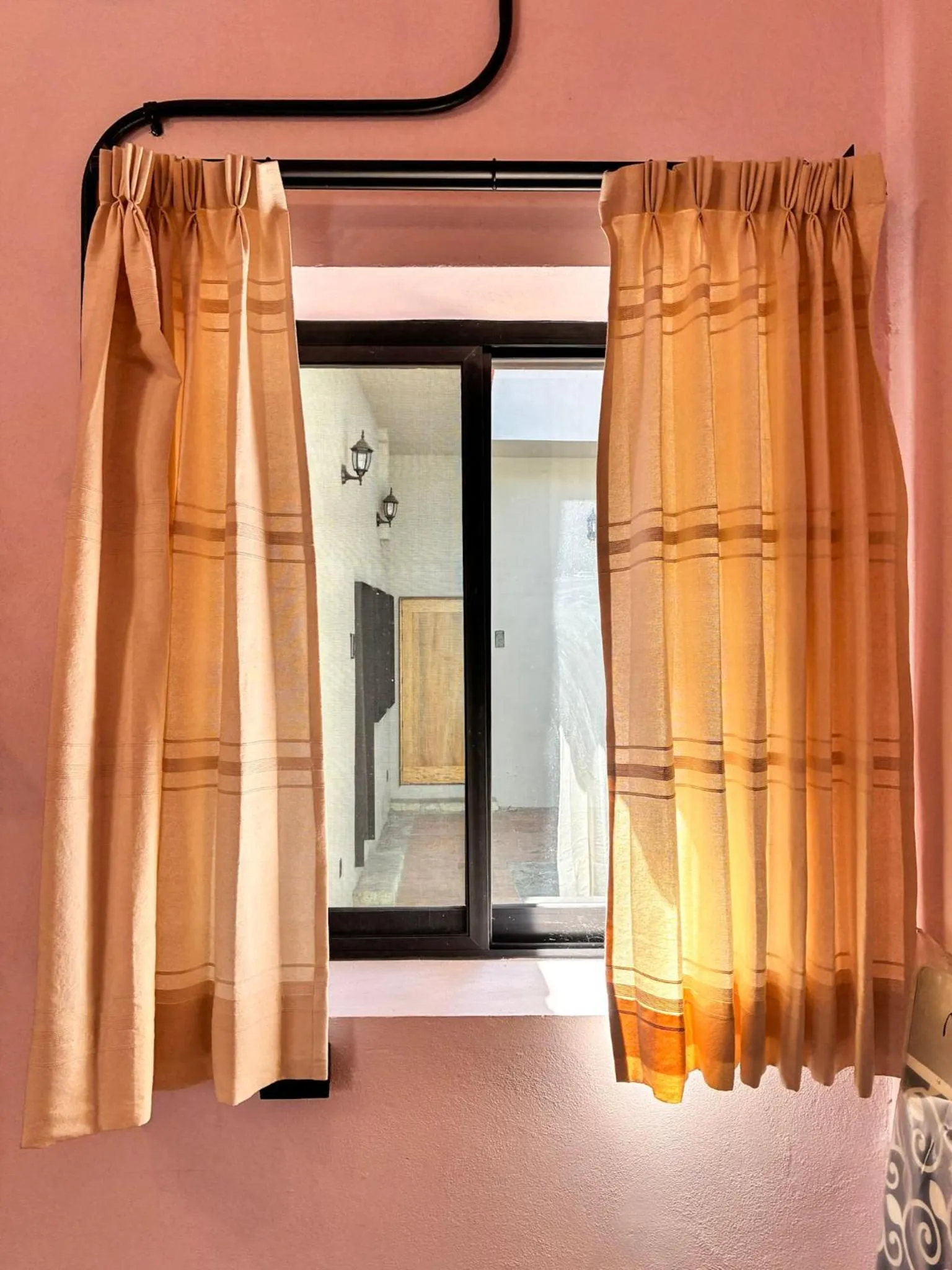 Inner courtyard view in Suites Patio Antequera