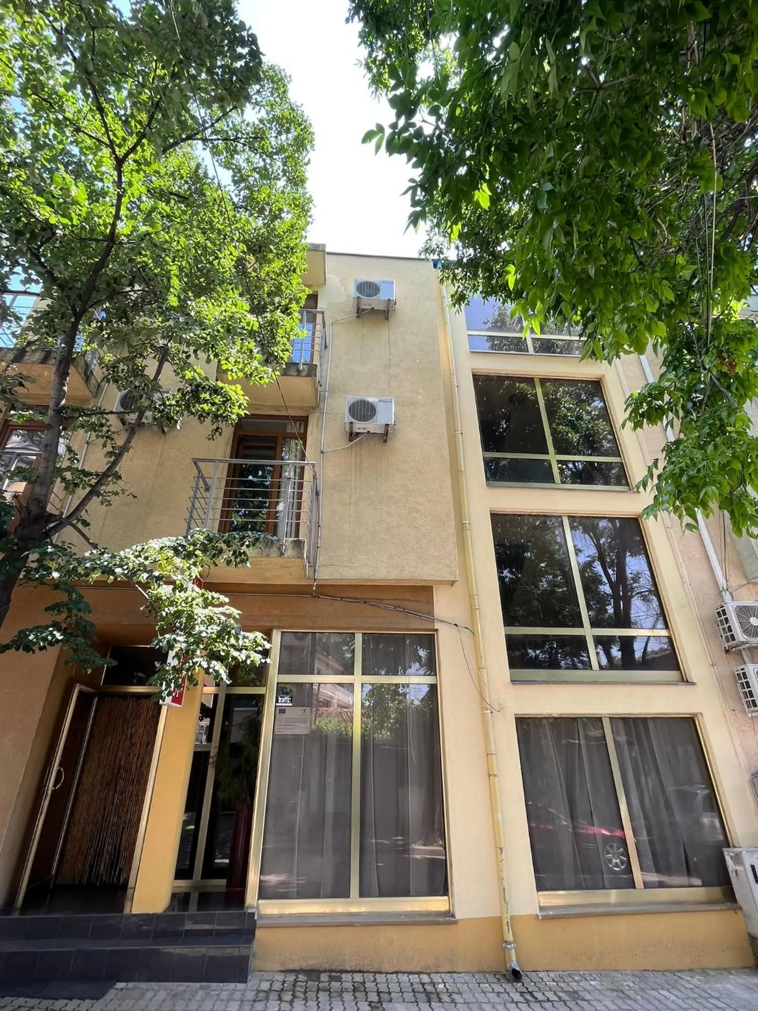 Property building in HOTEL KREDO