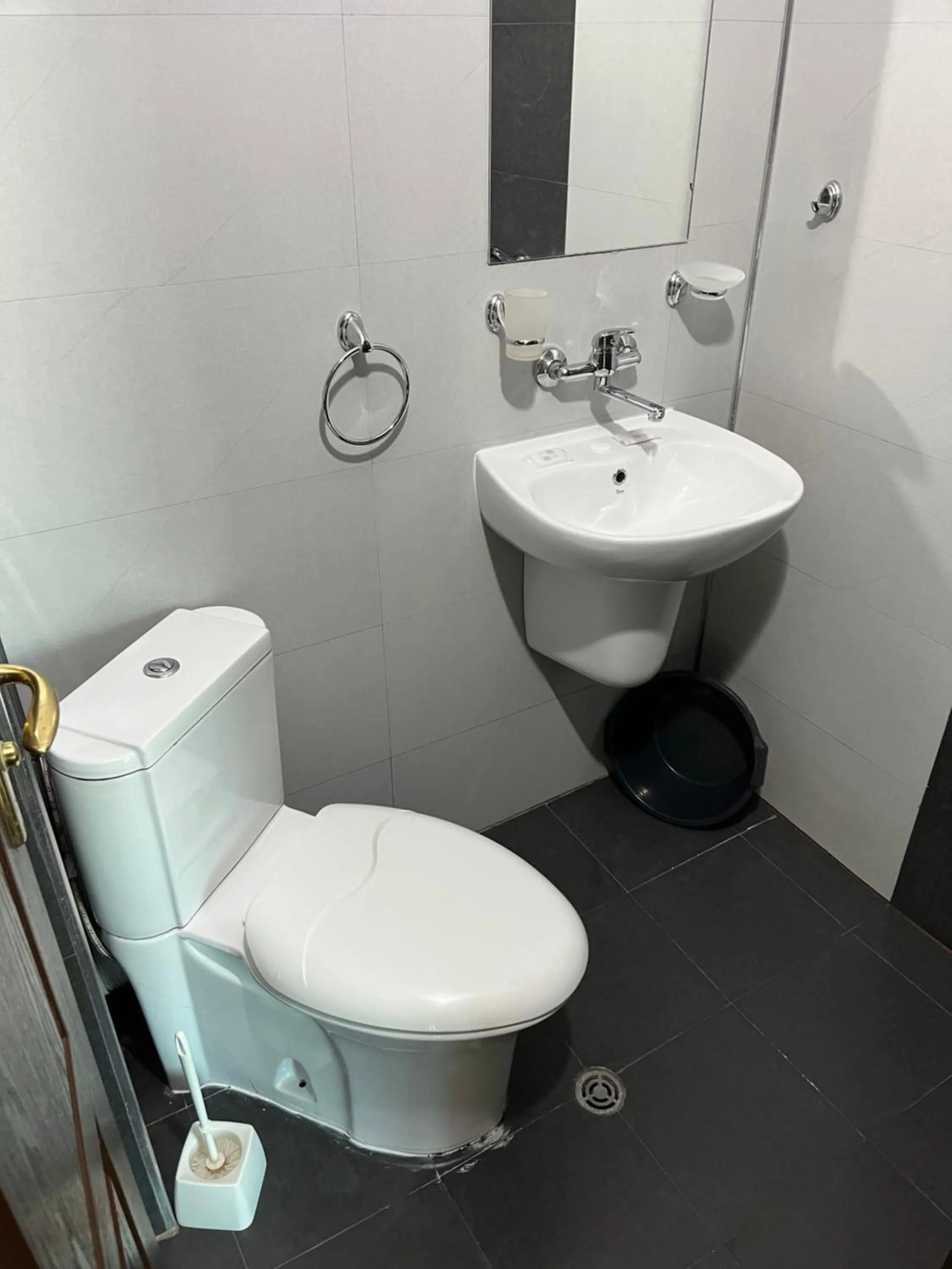 Toilet in HOTEL KREDO