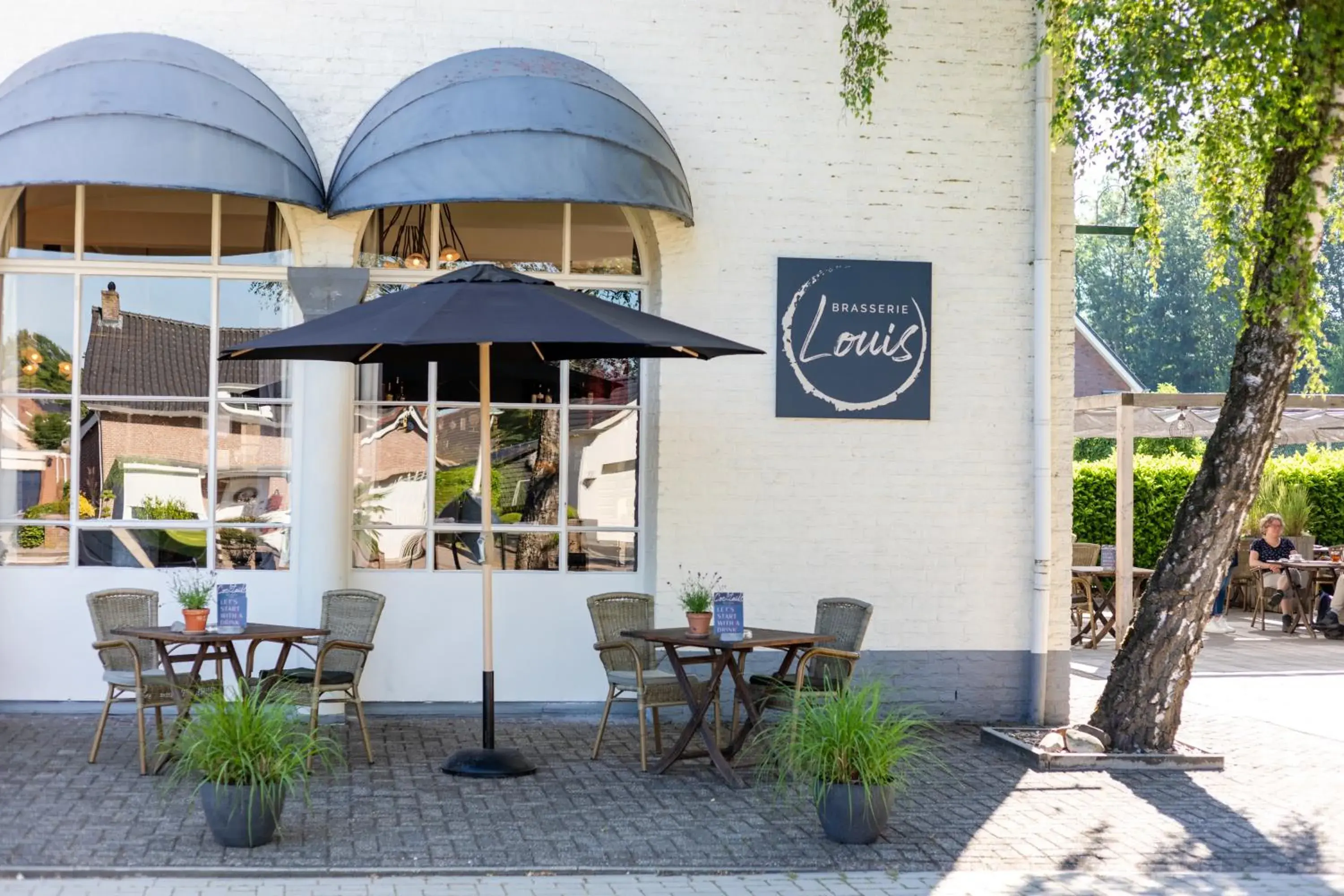 Facade/entrance in Fletcher Hotel-Restaurant De Reiskoffer Facade/entrance in Fletcher Hotel-Restaurant De Reiskoffer