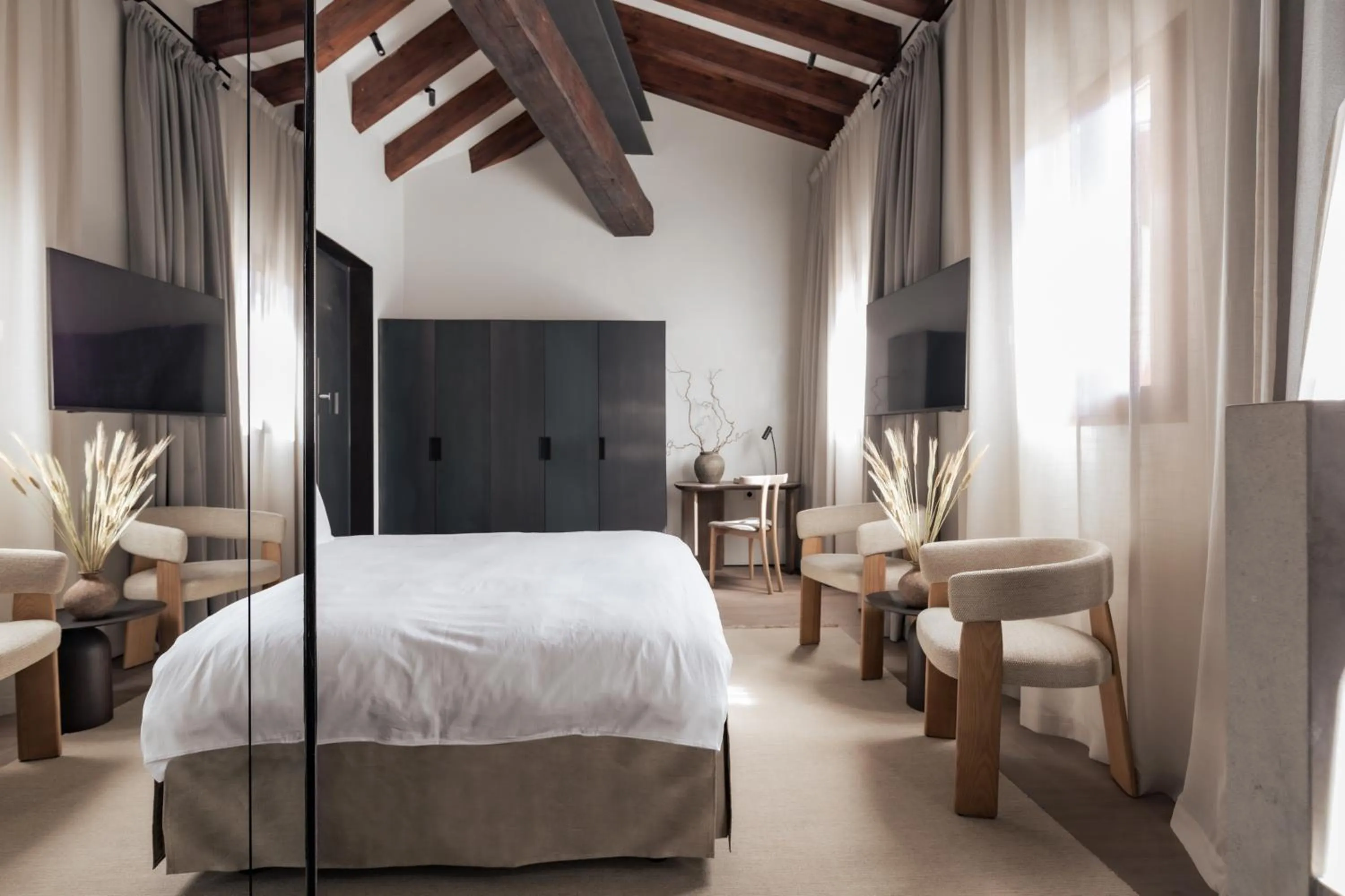 Bed in Nobis Hotel Palma, a Member of Design Hotels